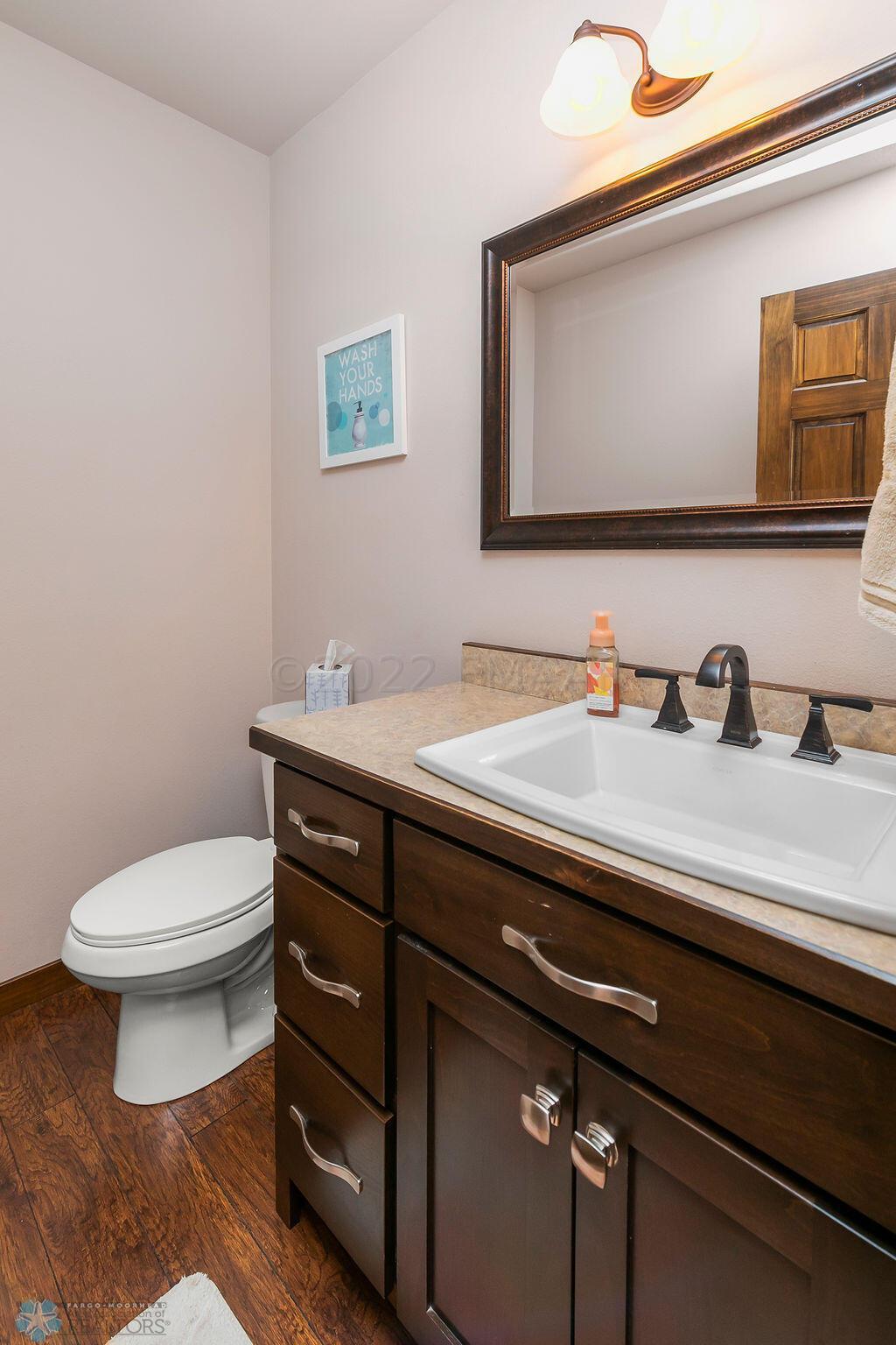 Main level bath