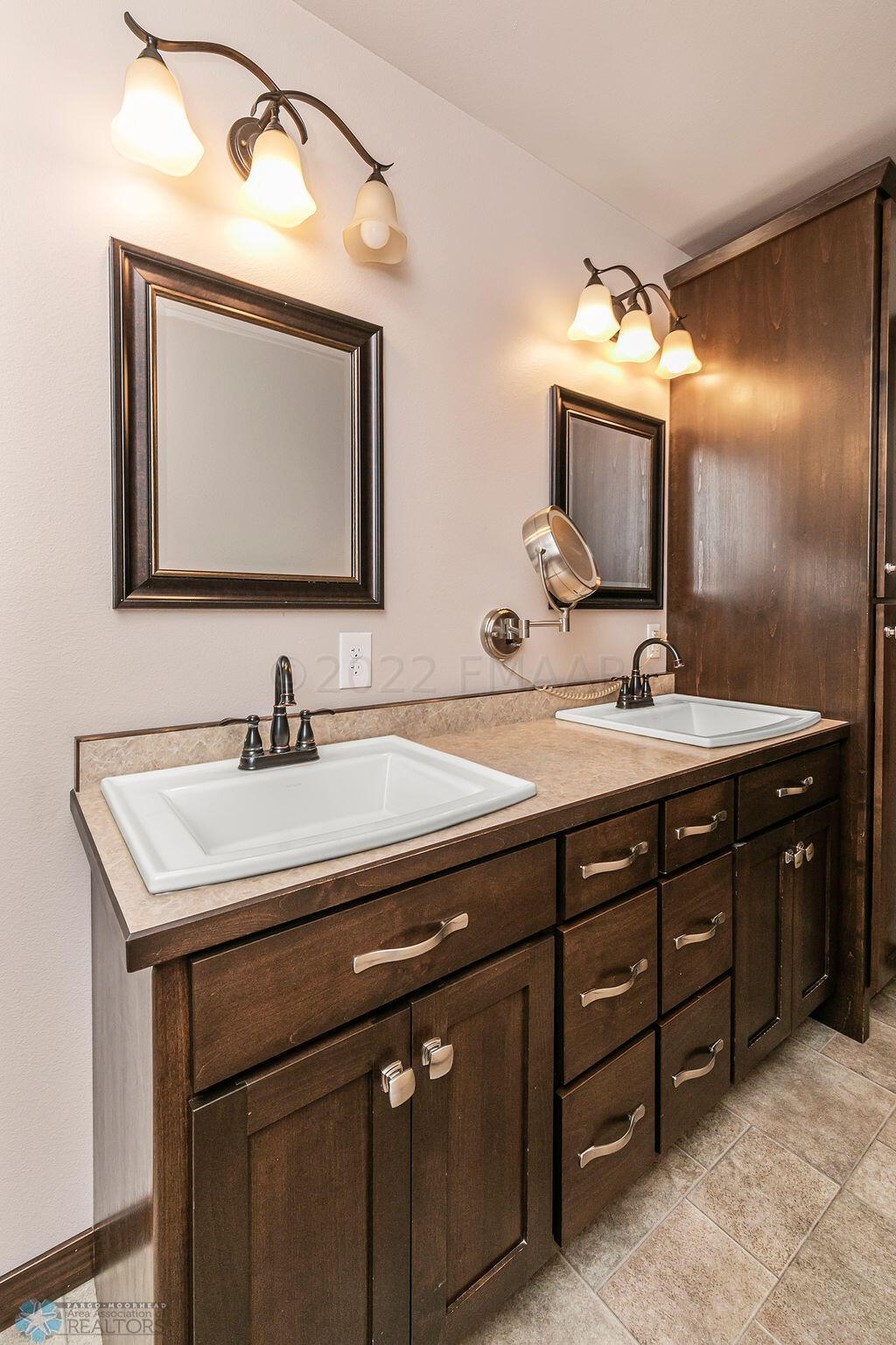Double sinks