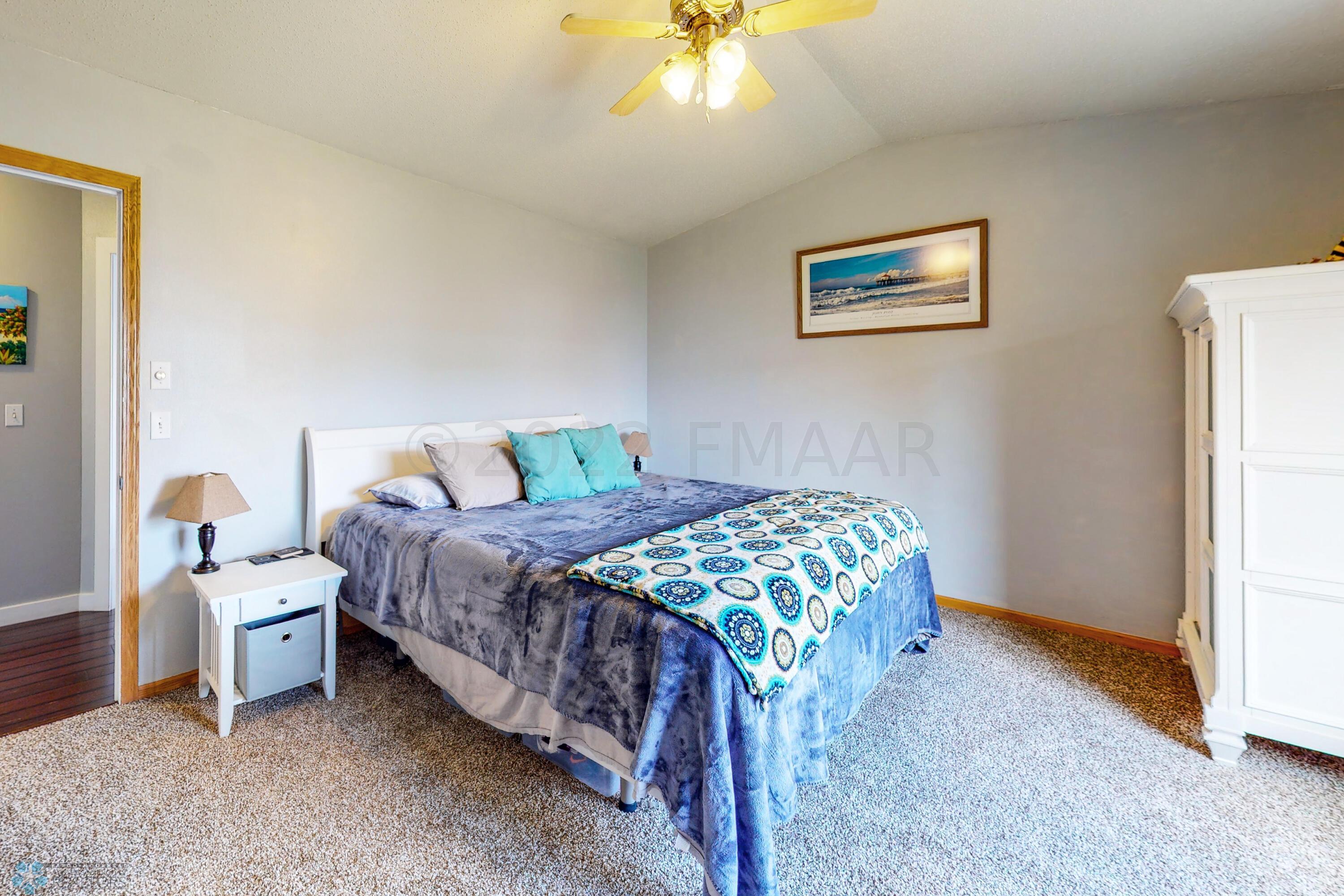 Master bedroom - tons of space