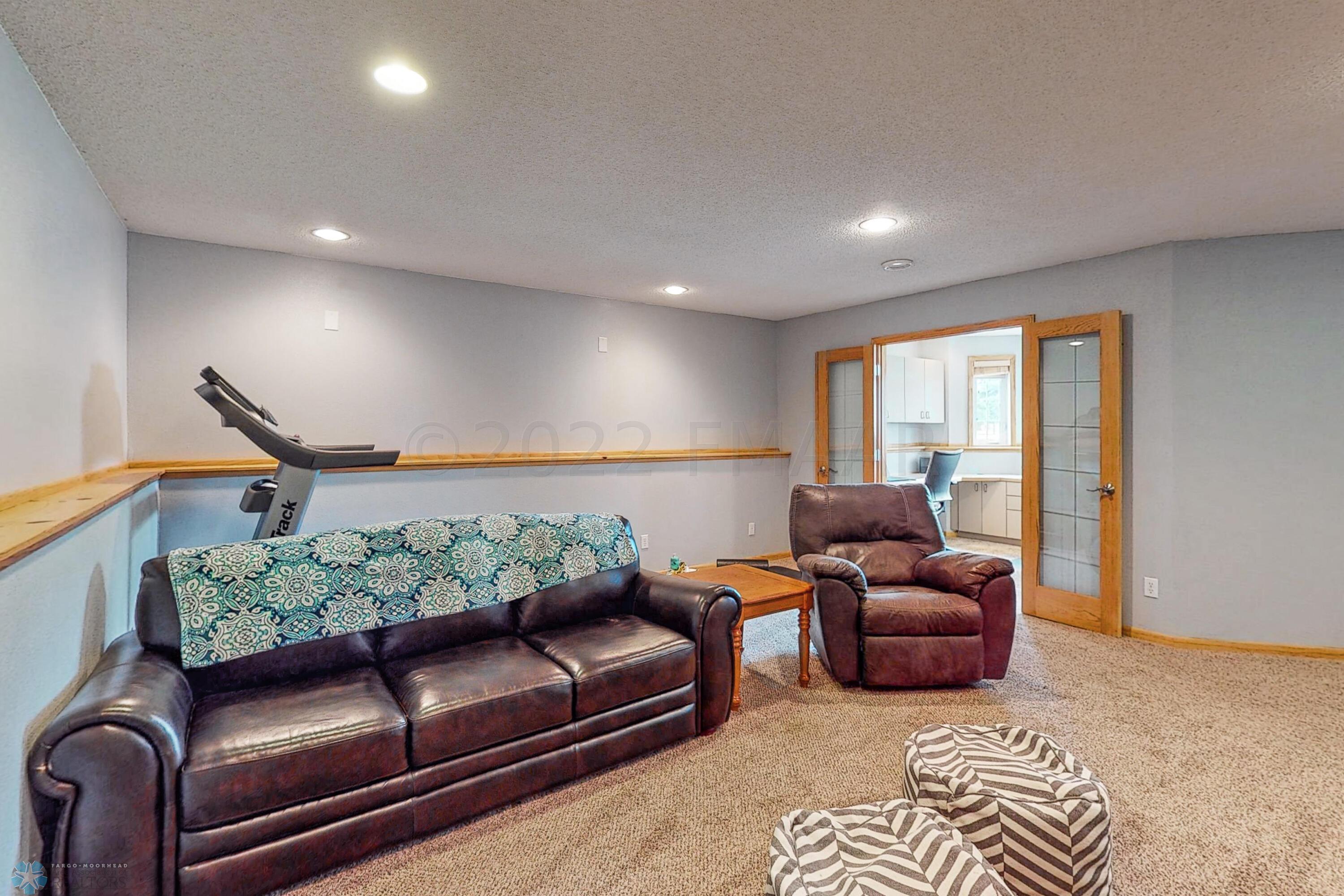 Large Lower Level Famiy room