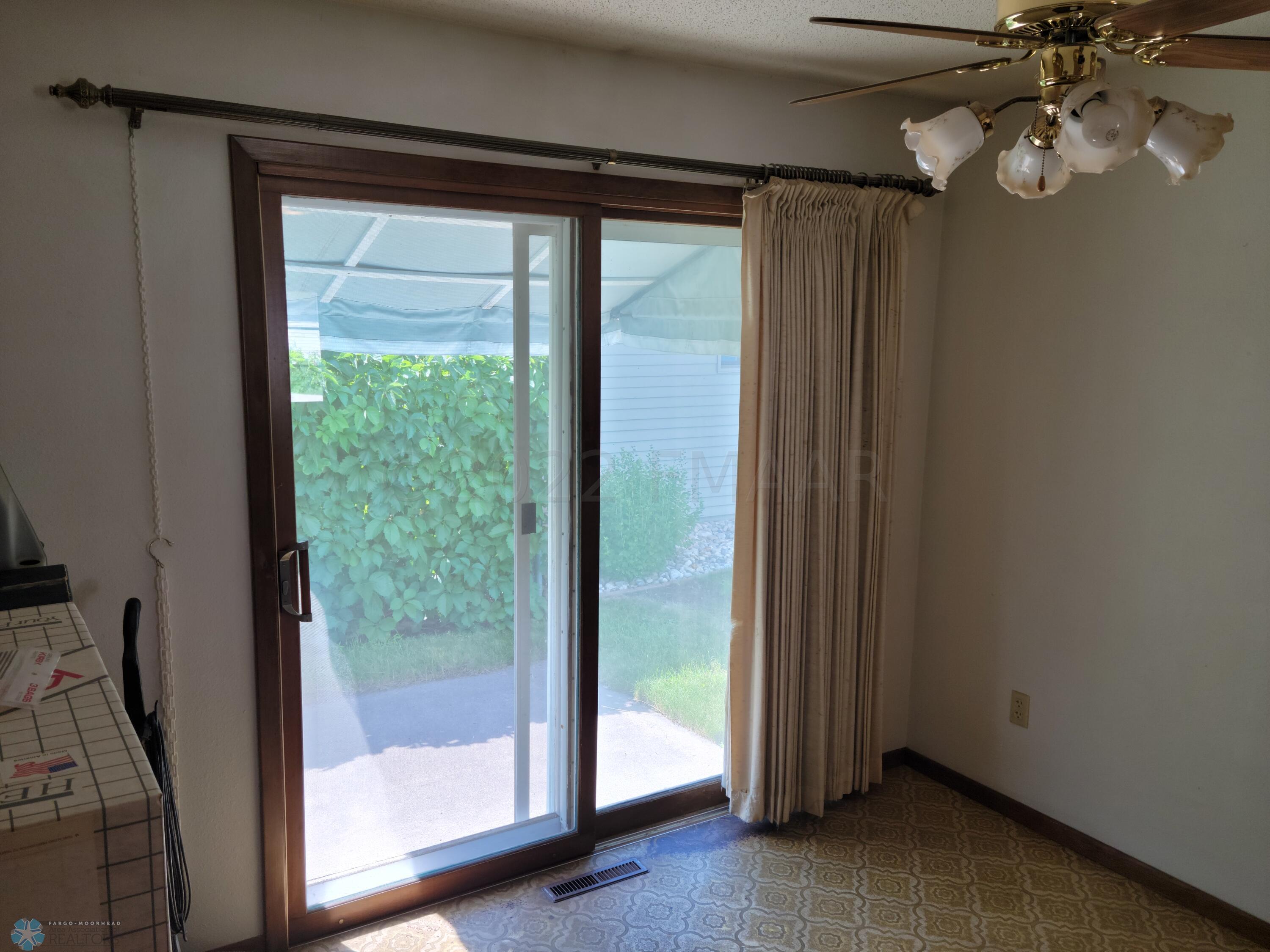 dinette to patio