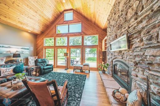 25699 FRIEDA Drive, Detroit Lakes, MN 56501