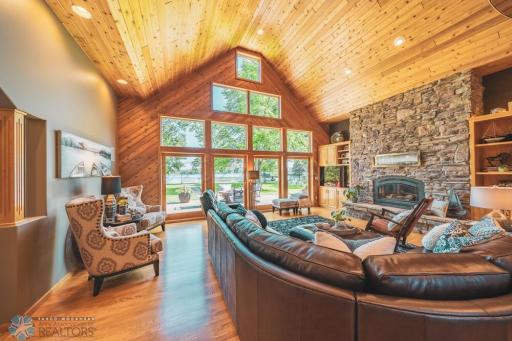 25699 FRIEDA Drive, Detroit Lakes, MN 56501