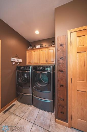 25699 FRIEDA Drive, Detroit Lakes, MN 56501