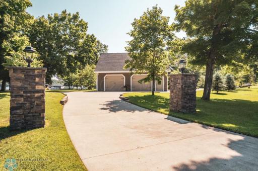 25699 FRIEDA Drive, Detroit Lakes, MN 56501