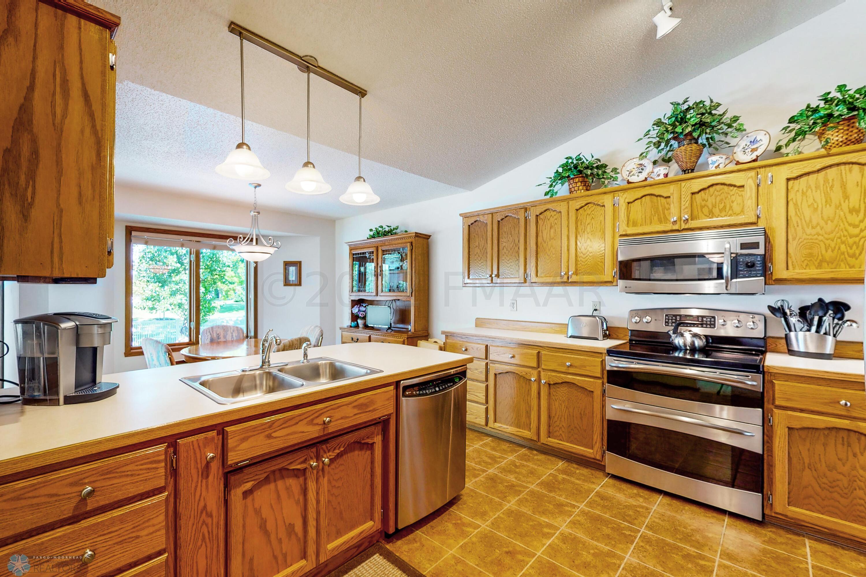 2509-33rd-St-S-06282022_145803-Edit