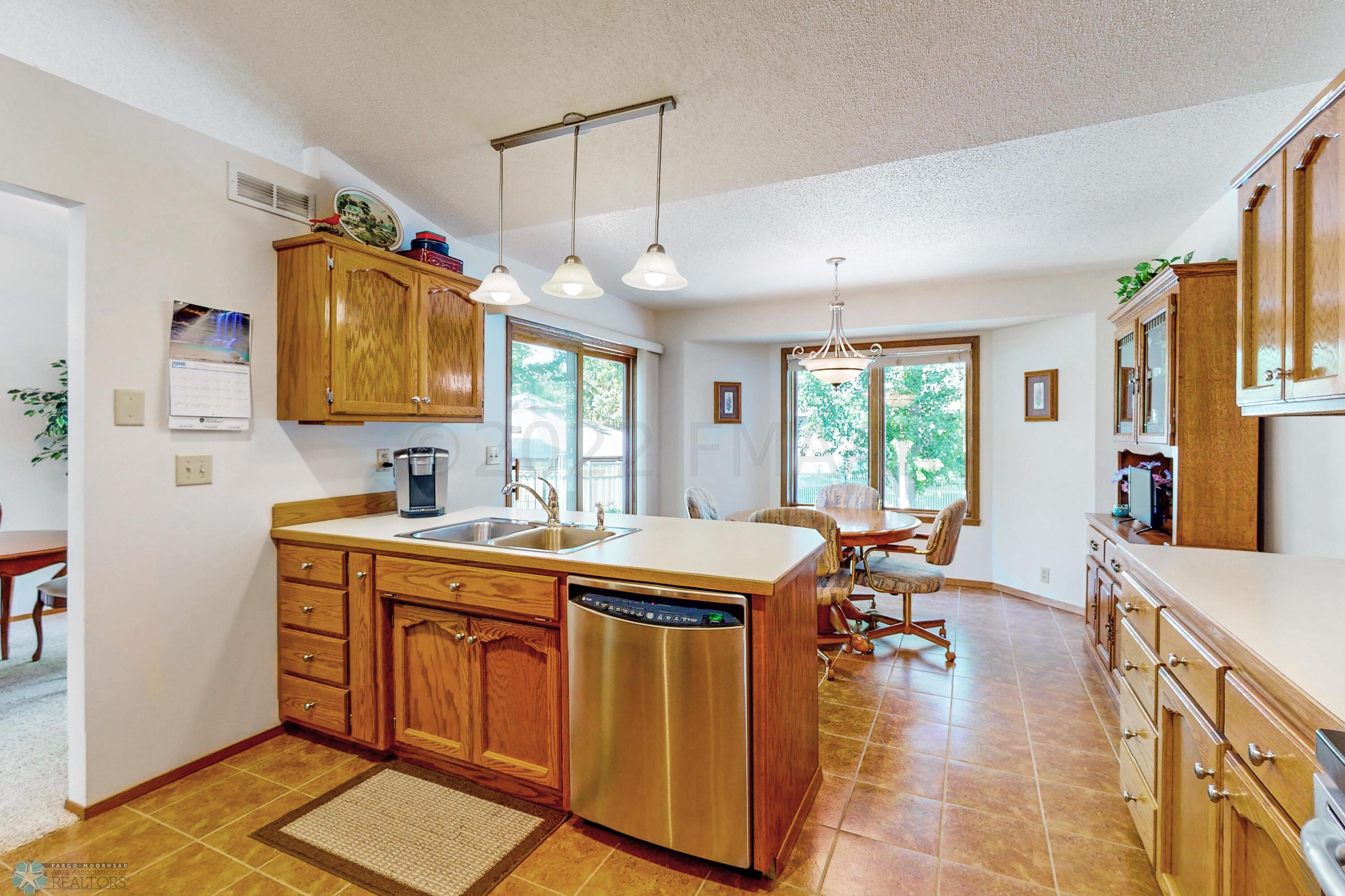 2509-33rd-St-S-06282022_145838-Edit