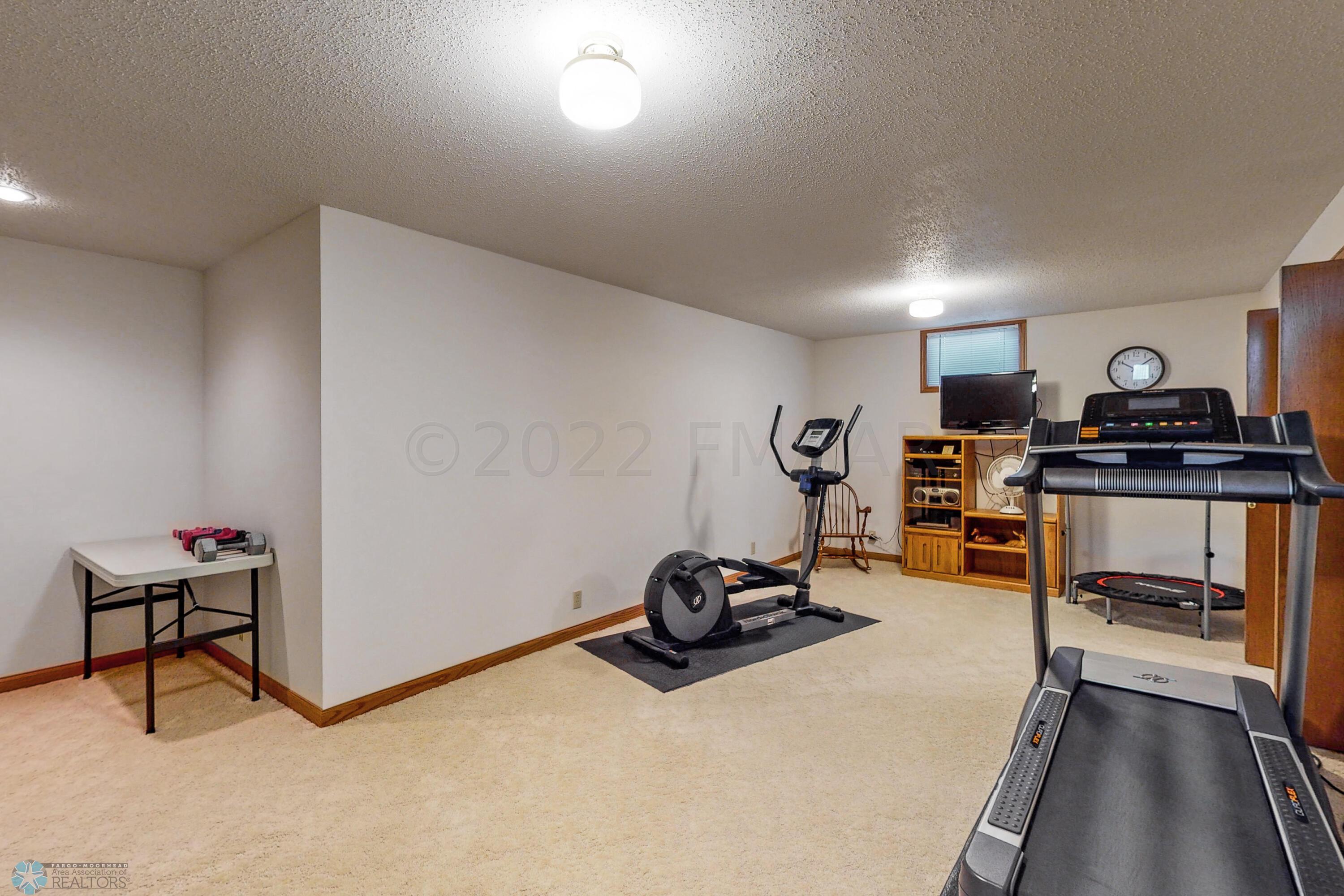2509-33rd-St-S-06282022_150859-Edit