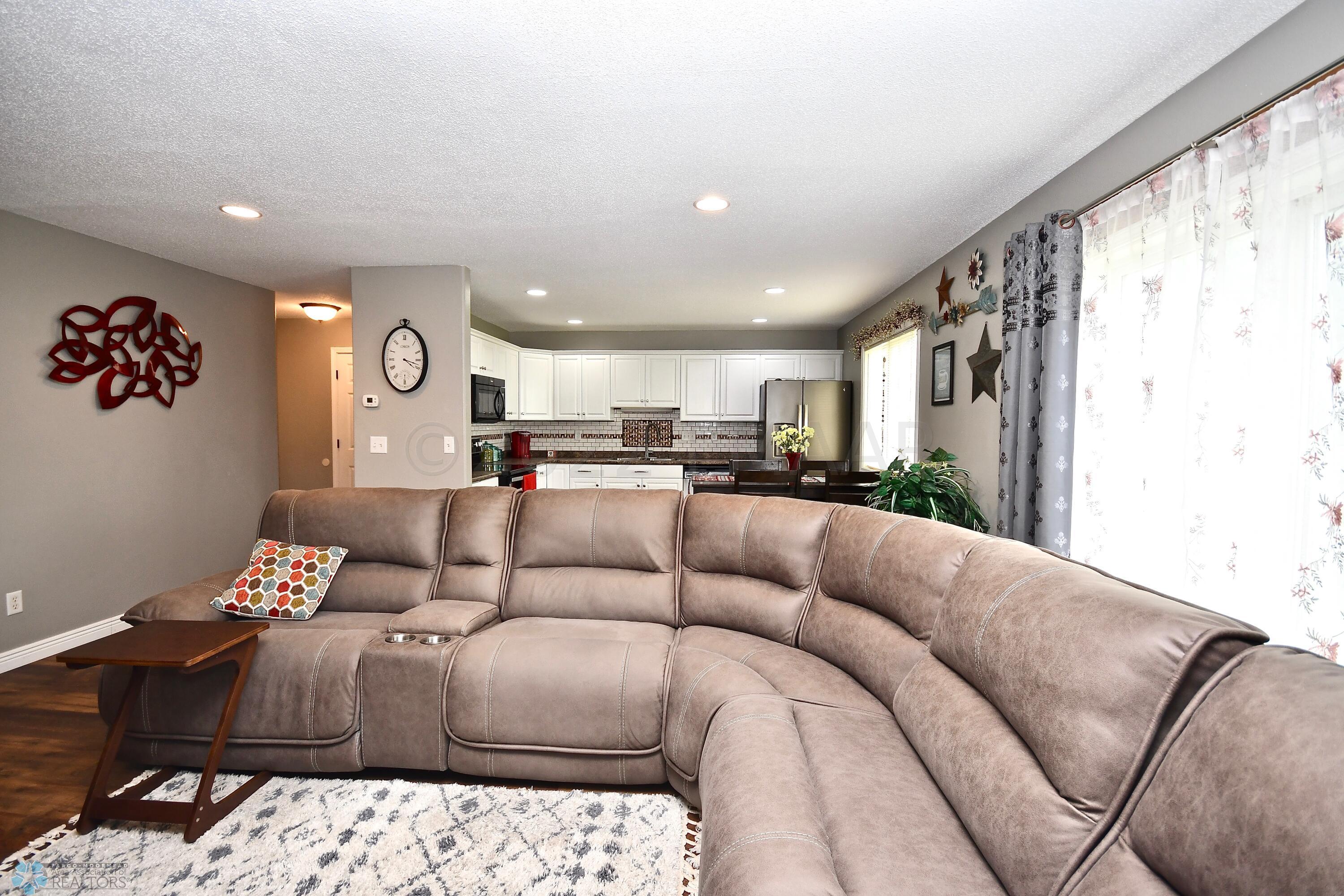 Living/Kitchen