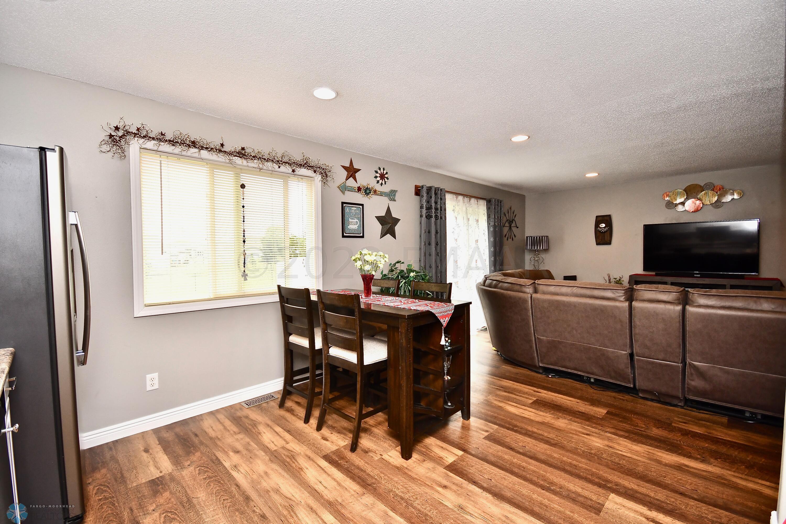 Kitchen/Eating