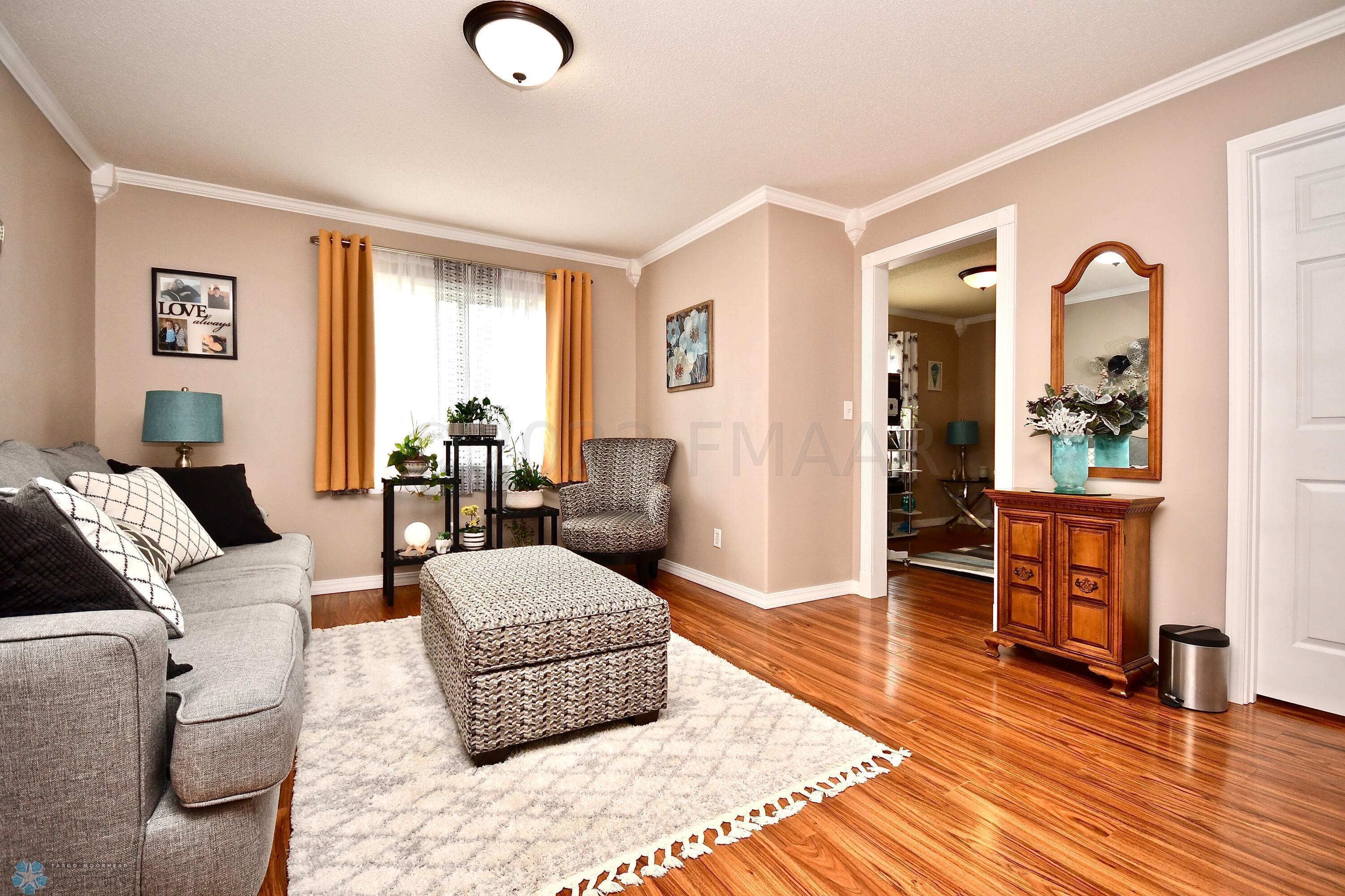 Upper level family room 2