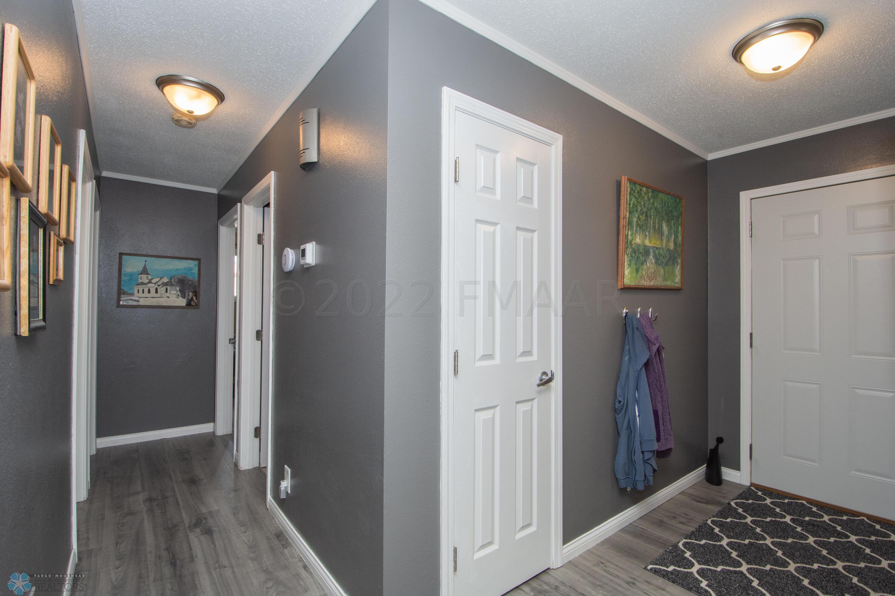 Entry/hallway