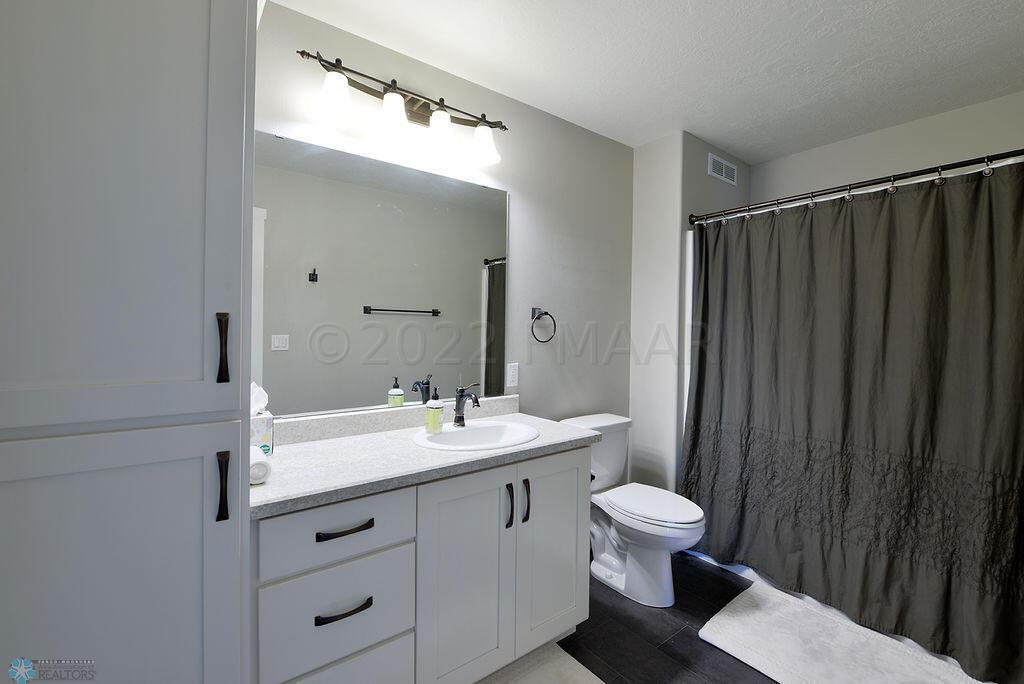 Upper Guest Full Bath