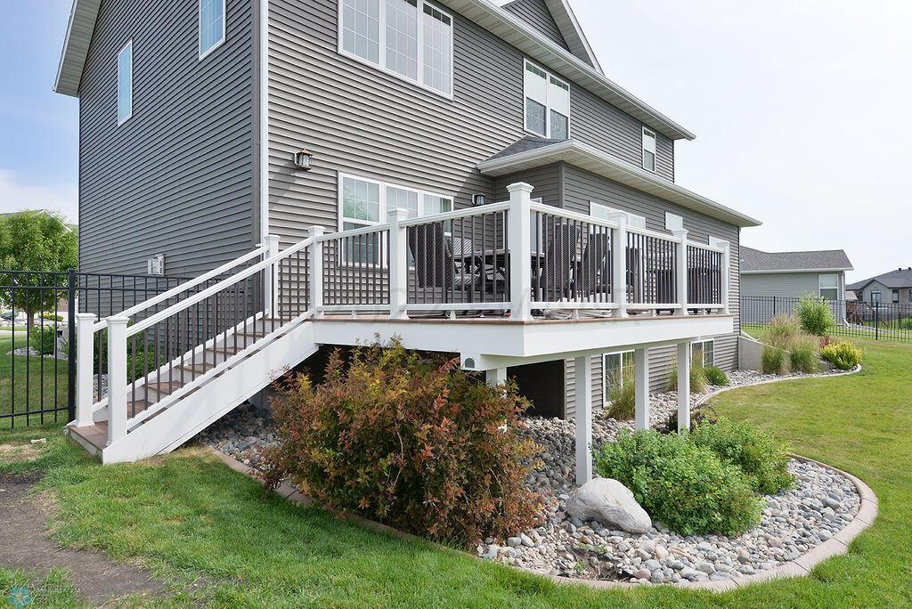 Wonderful Maintenance Free Deck