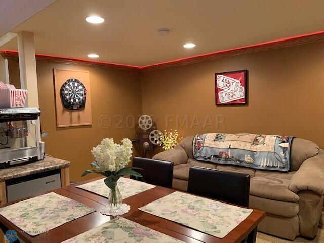 LL Family Room 2