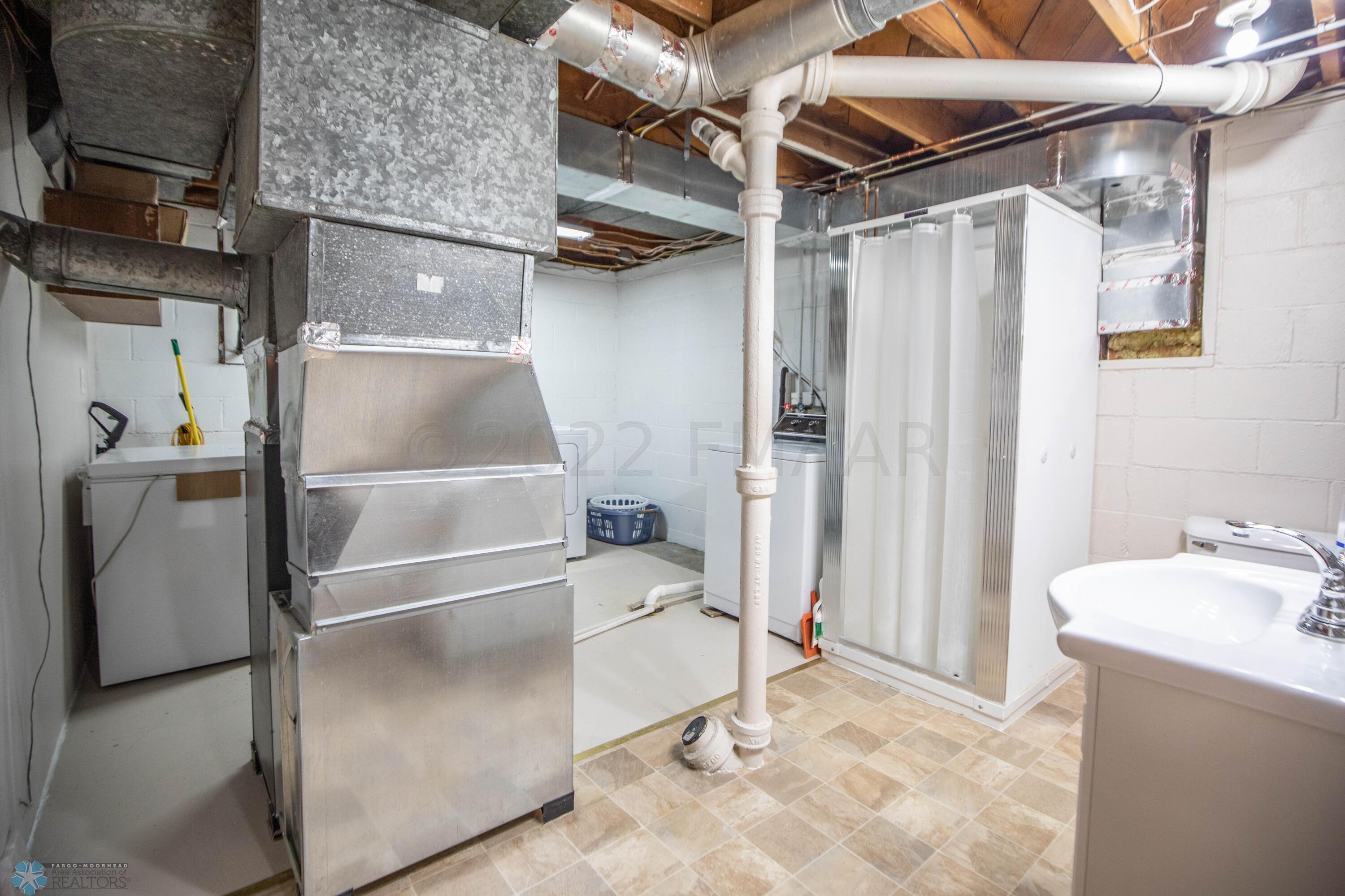 Utility/Laundry/Bathroom