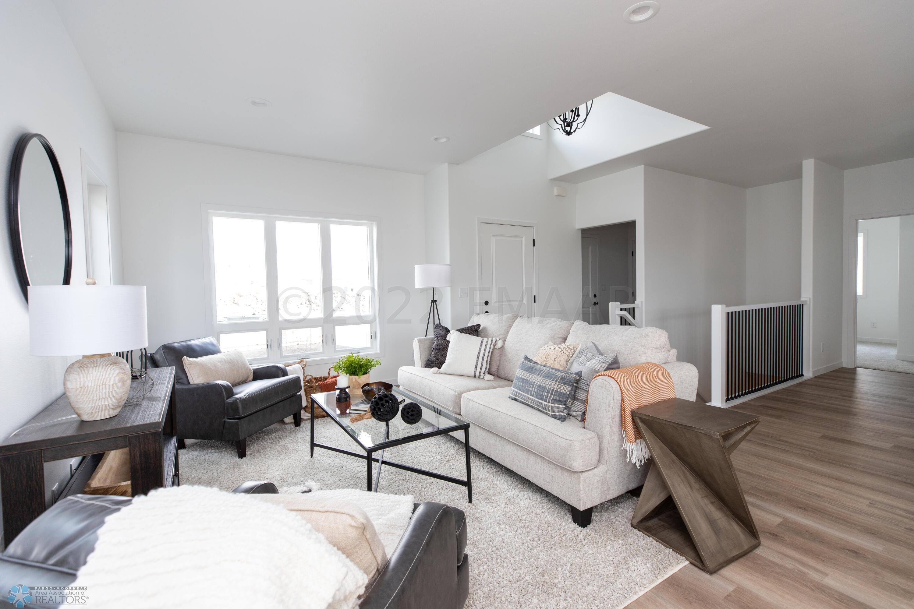 Entry/Living Room
