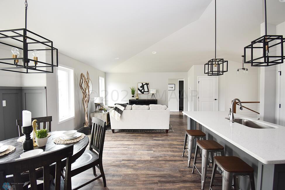 kitchen/dining