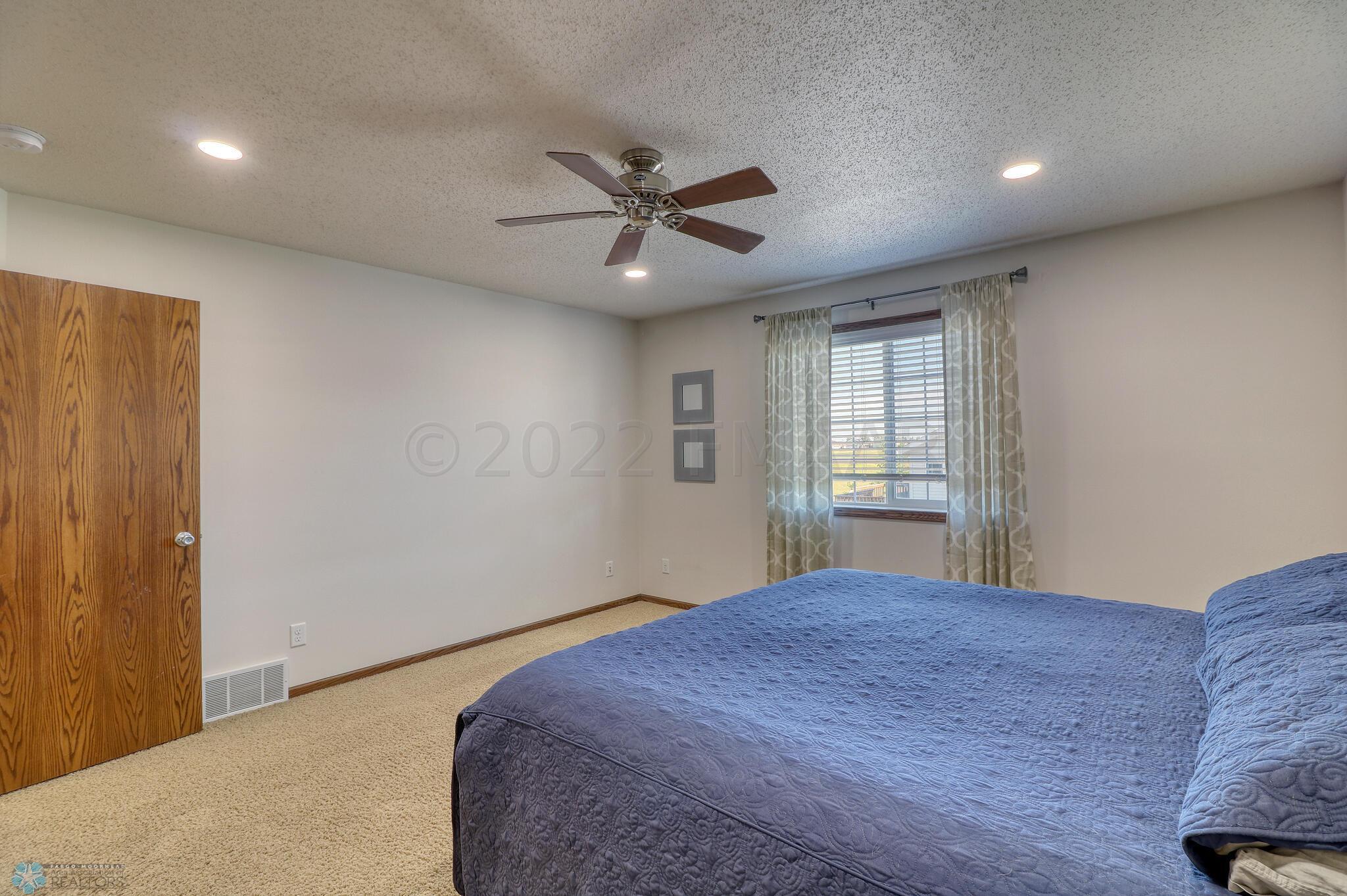 Master Bedroom1_2