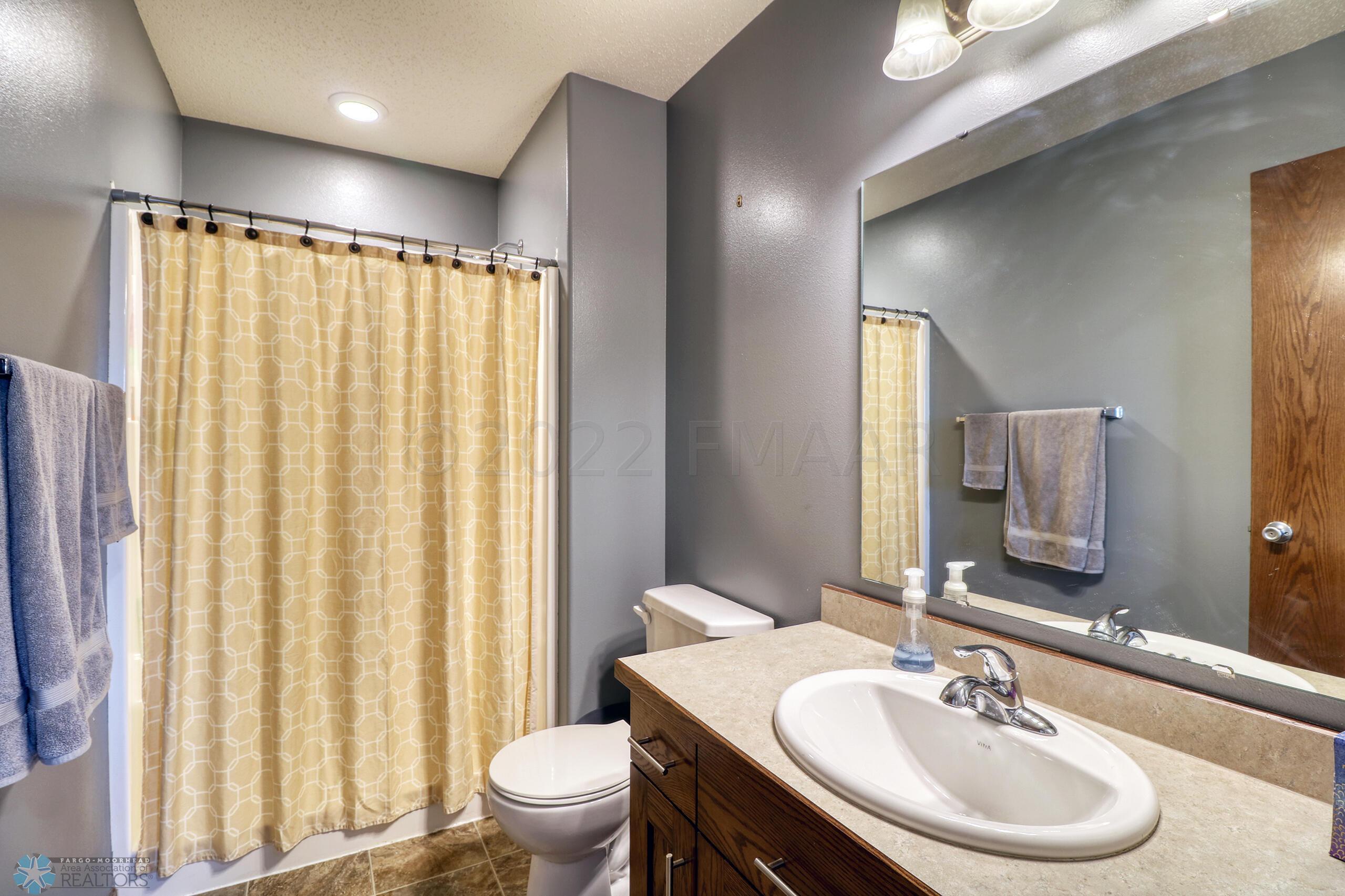 Master Bathroom1_1