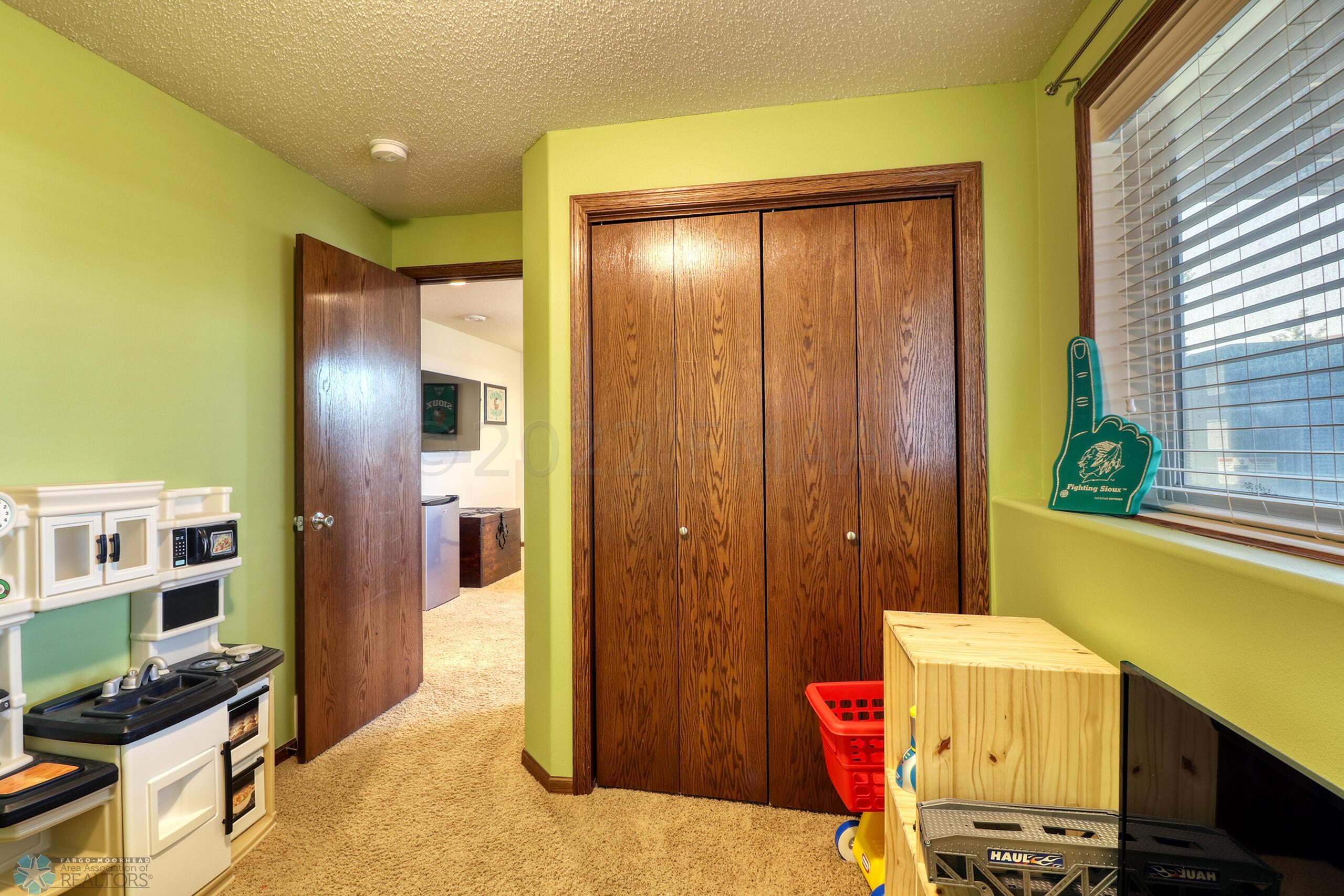 Basement Bedroom1_2