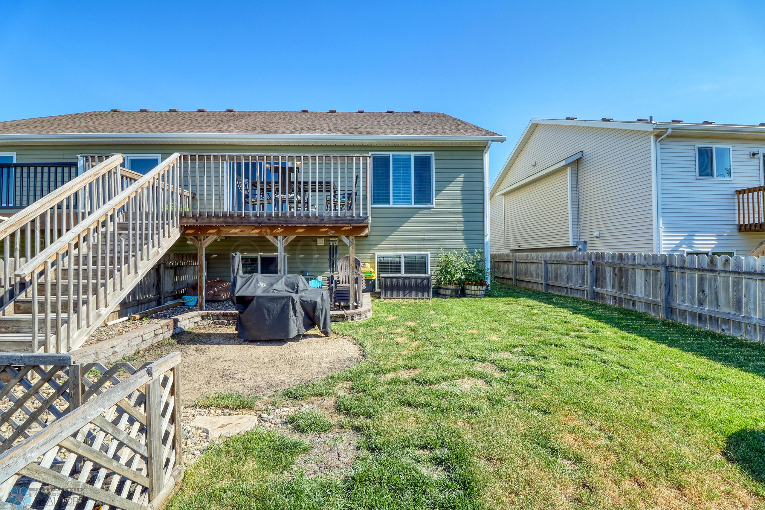 Backyard1_3