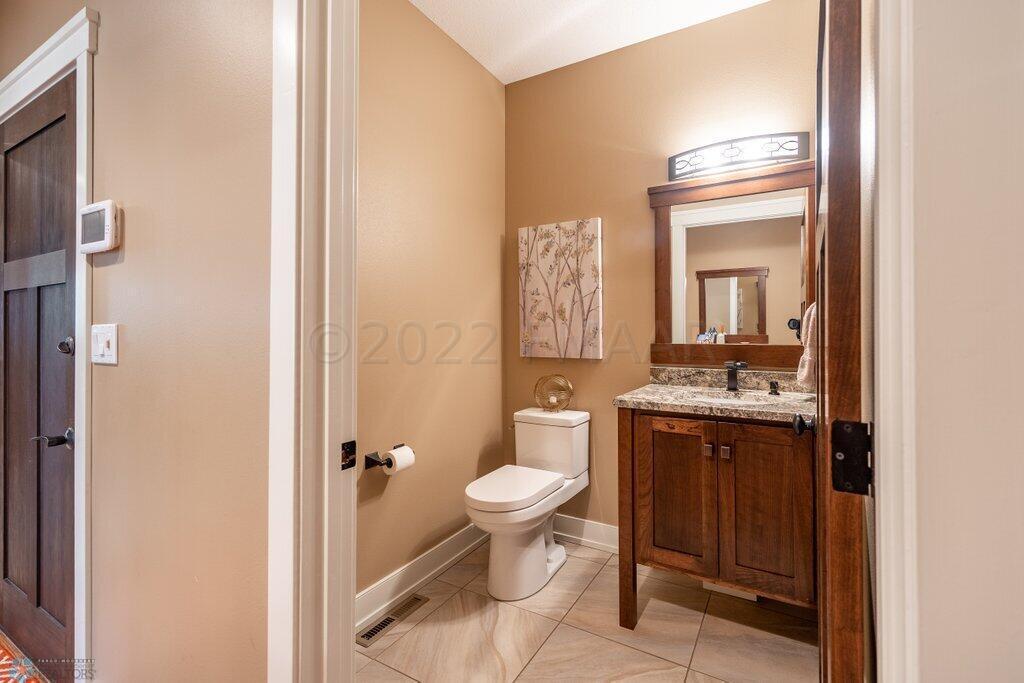 Upper powder room