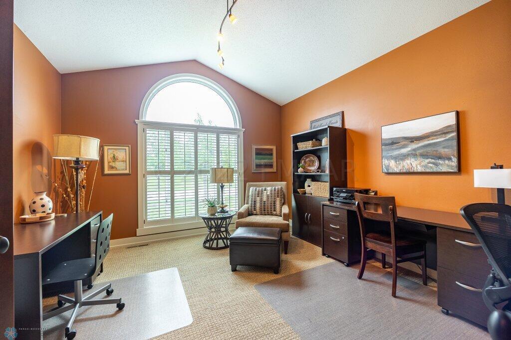 Bedroom/office 1