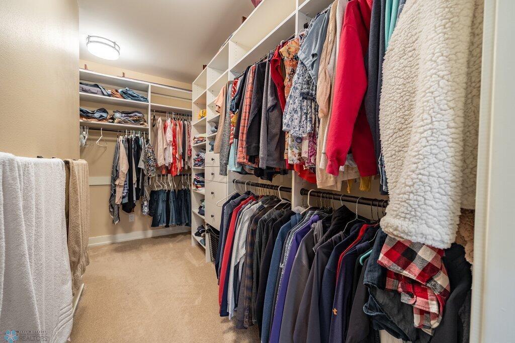 Walk-in closet