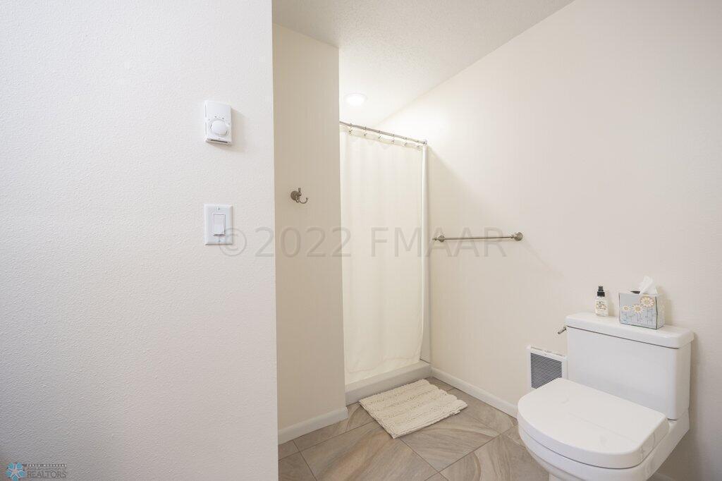 Bed 3 ensuite