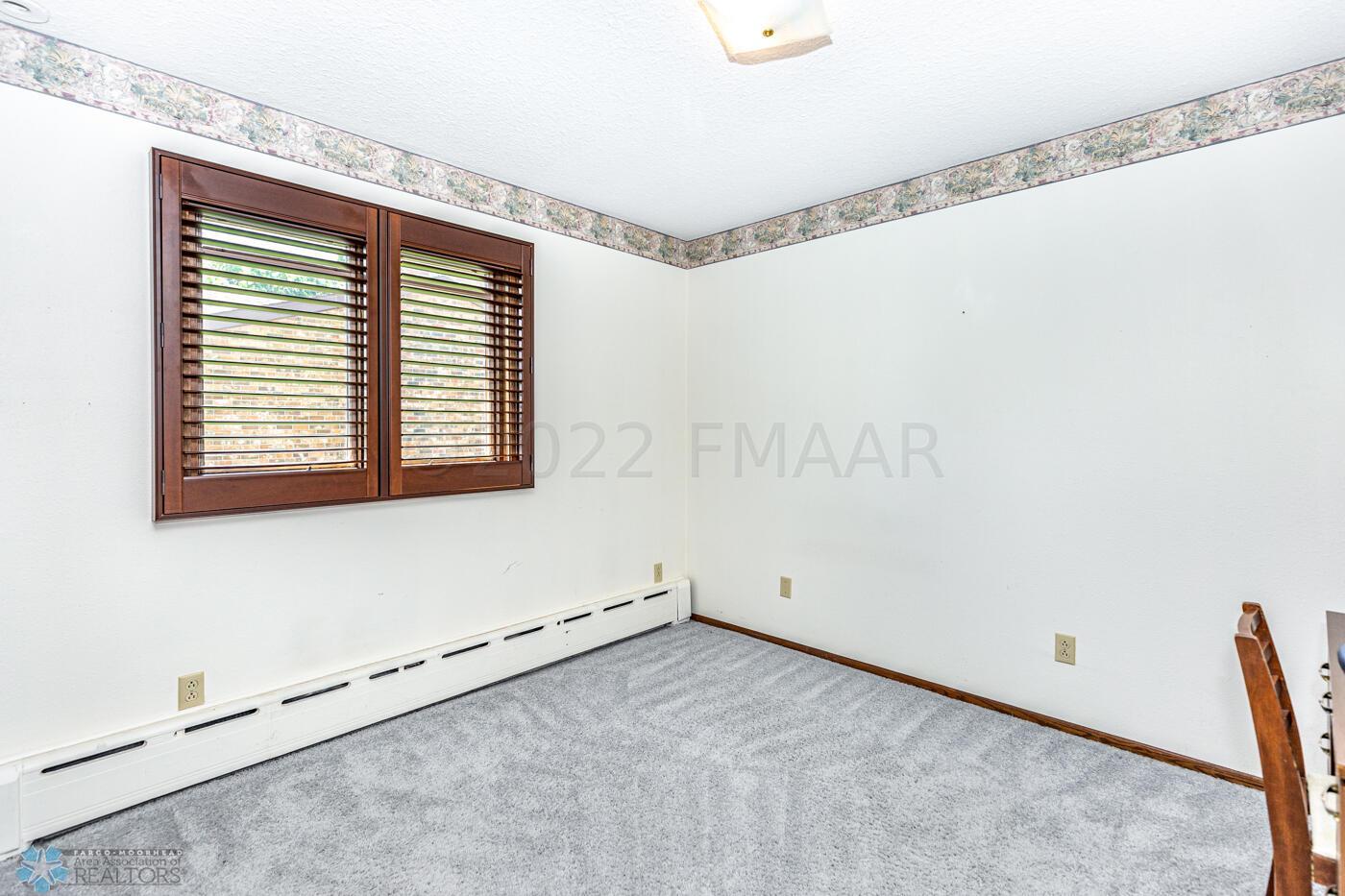 Bedroom/Office