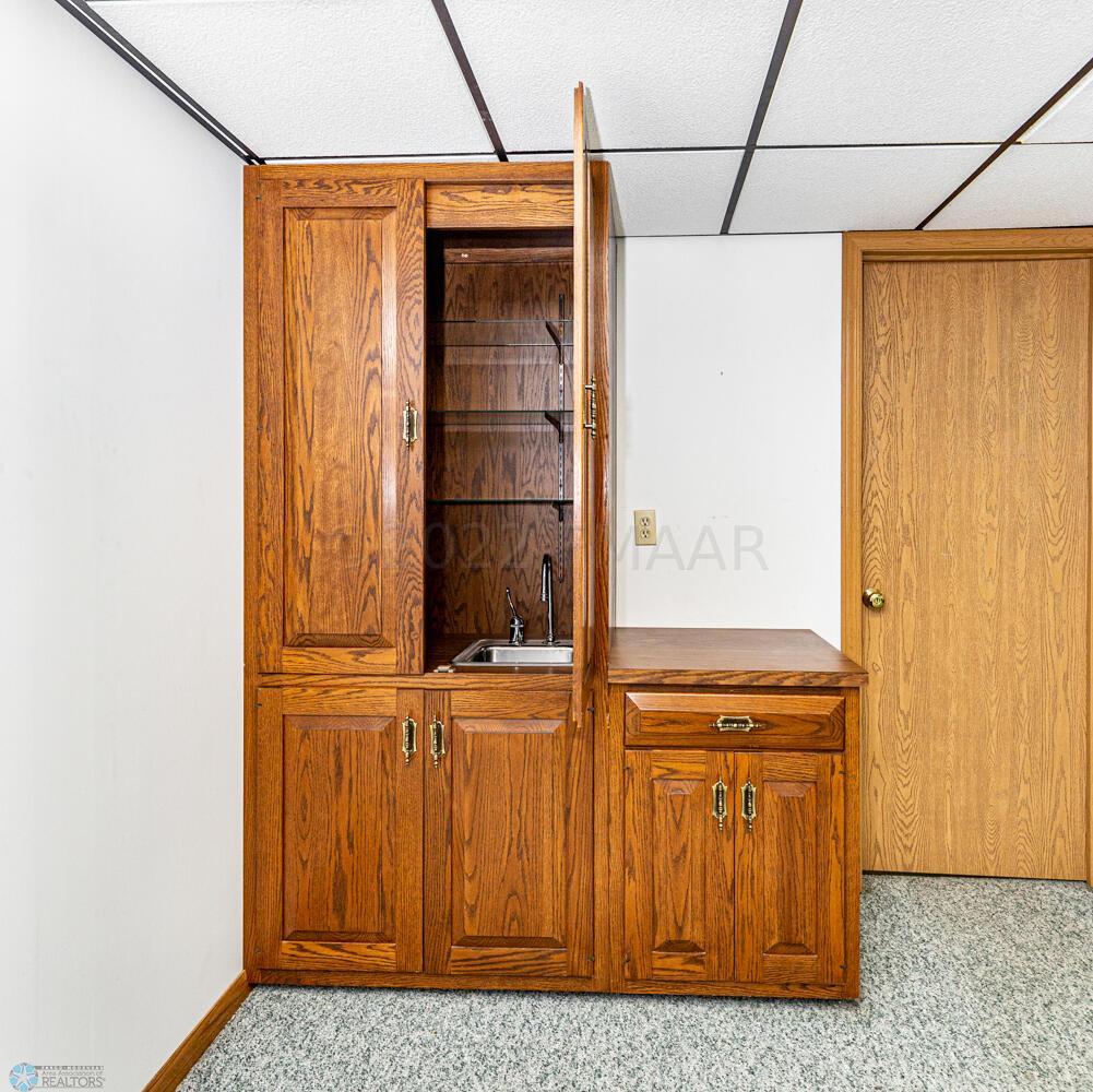 Dry Bar (Potential Wet Bar)