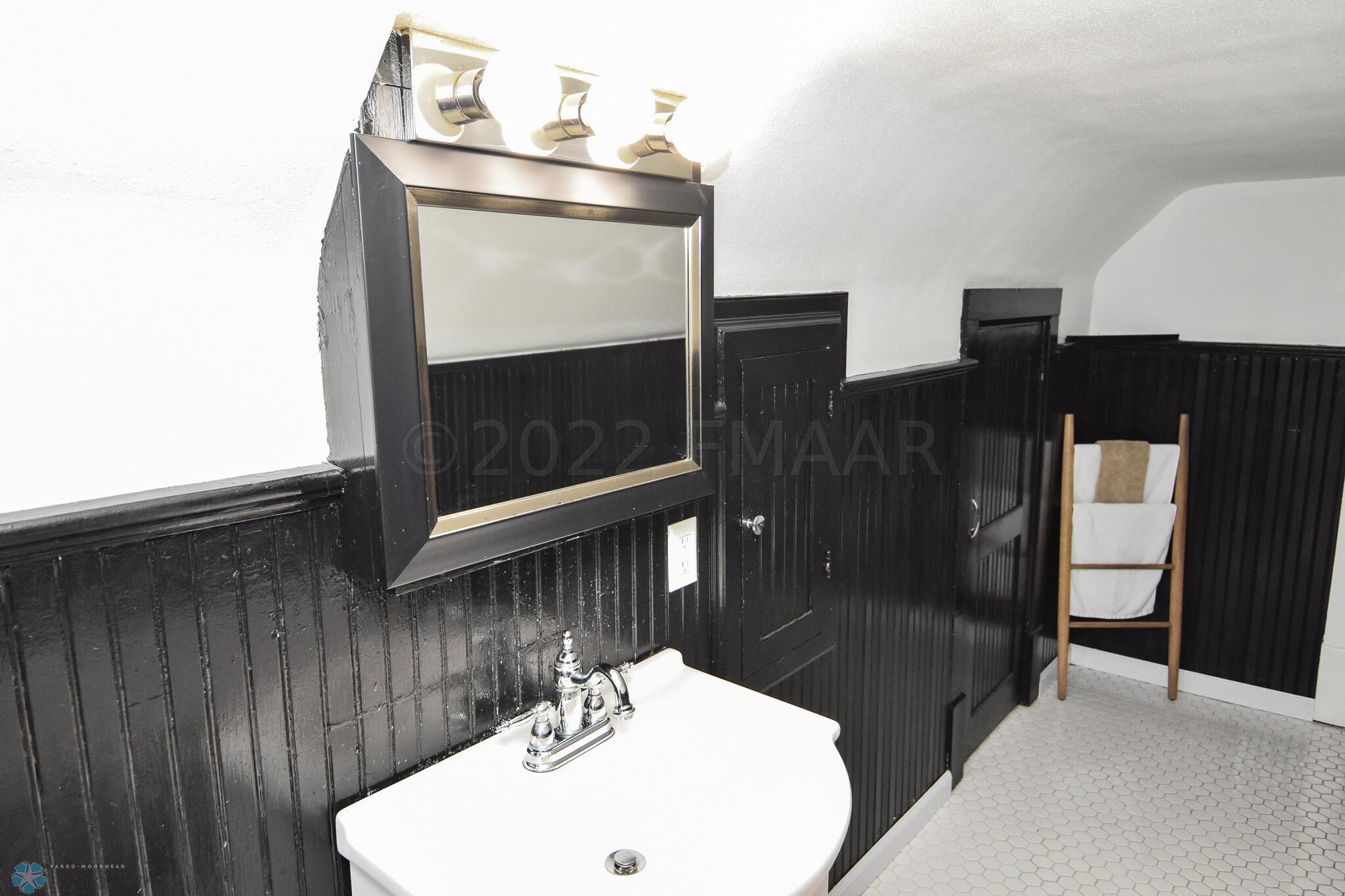 Upper Bathroom