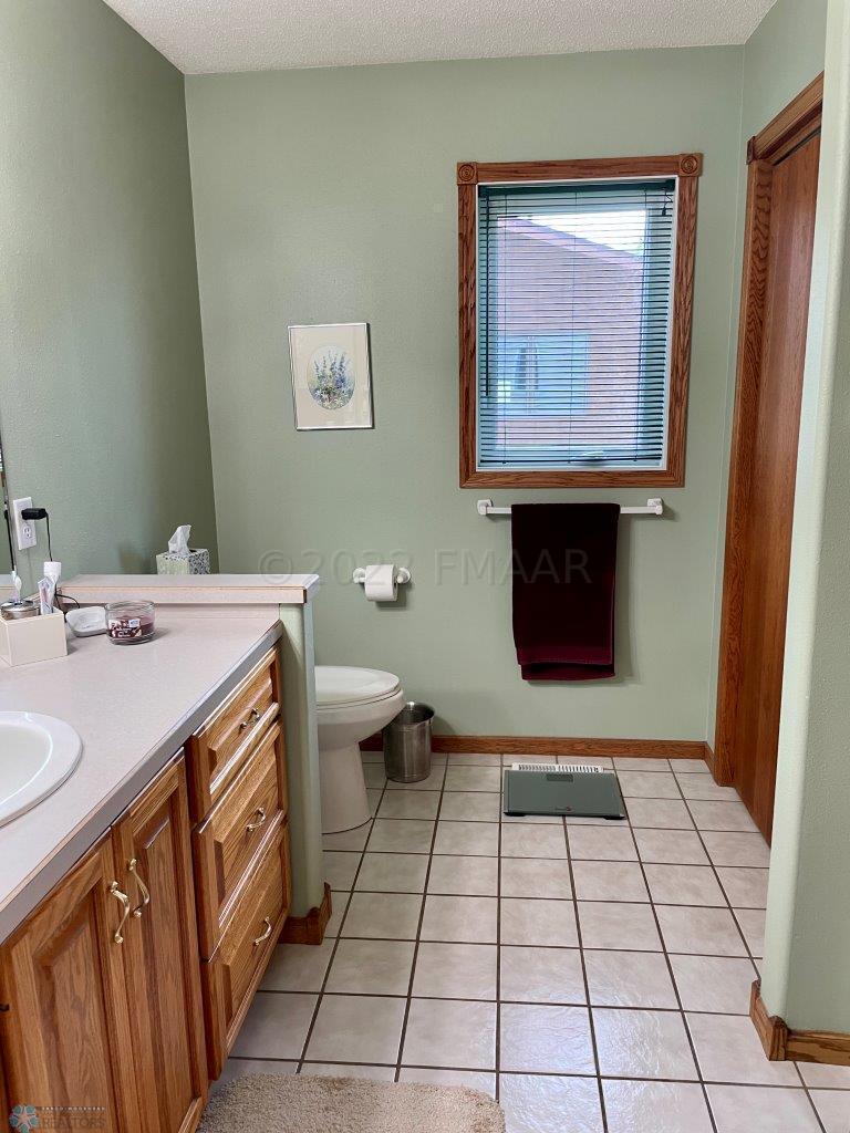 7-Full bathroom on main floor