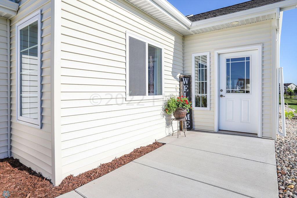 640 Westview Ln E, West Fargo