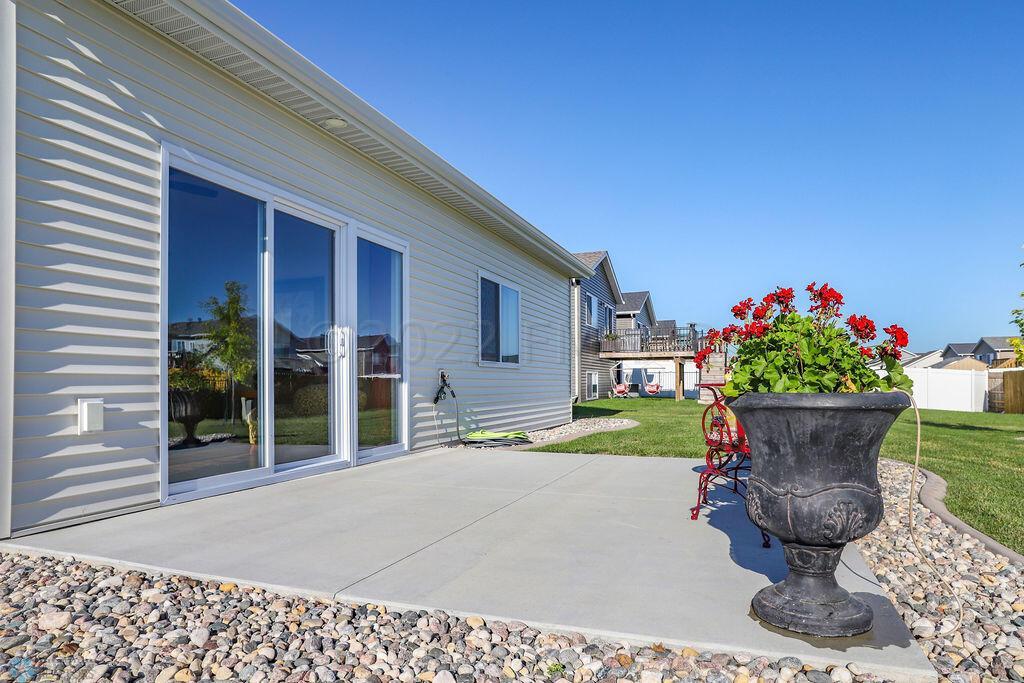640 Westview Ln E, West Fargo