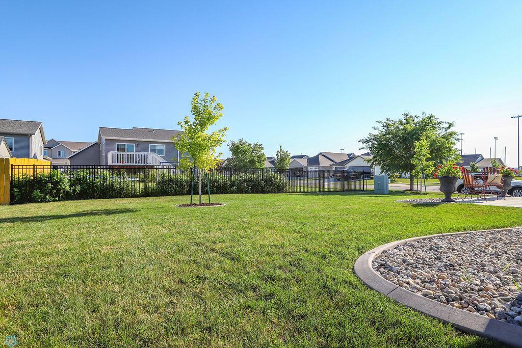 640 Westview Ln E, West Fargo