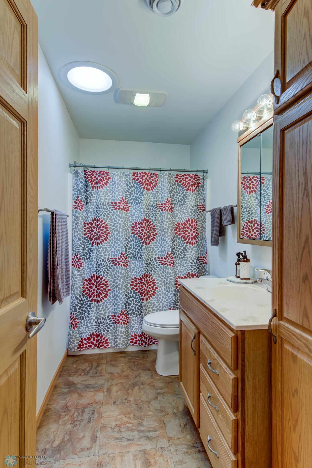 2nd Bathroom