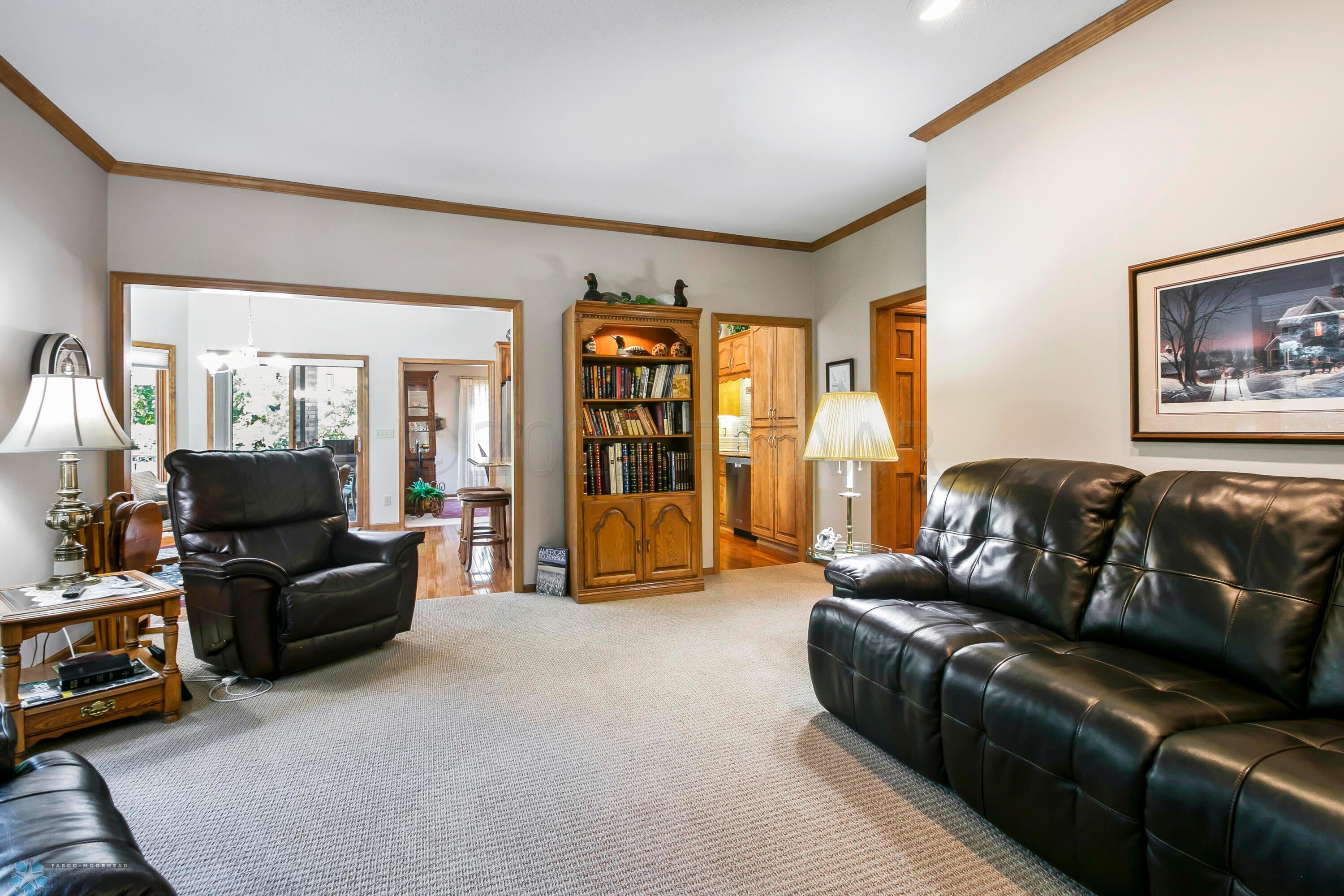 Den/Sitting room