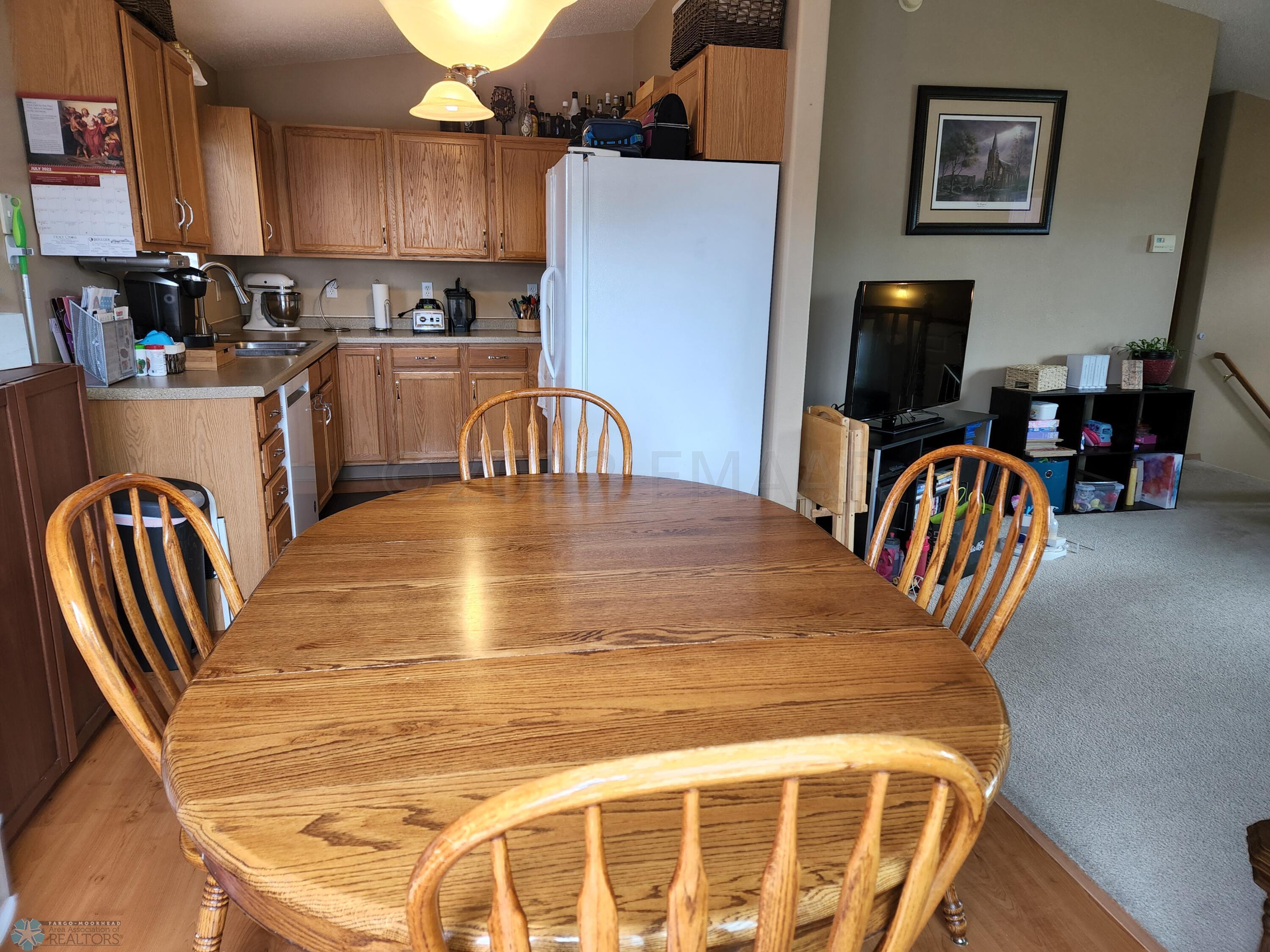 Dining to Kitchen