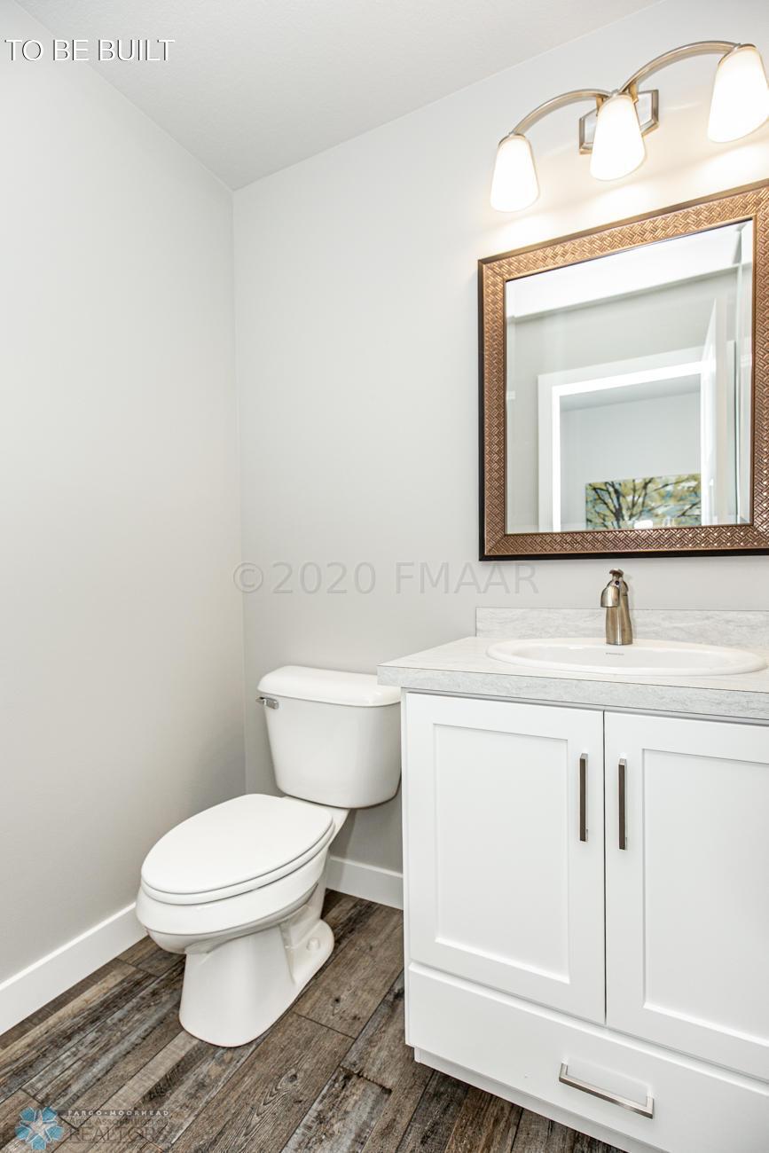 main floor 1/2 bath
