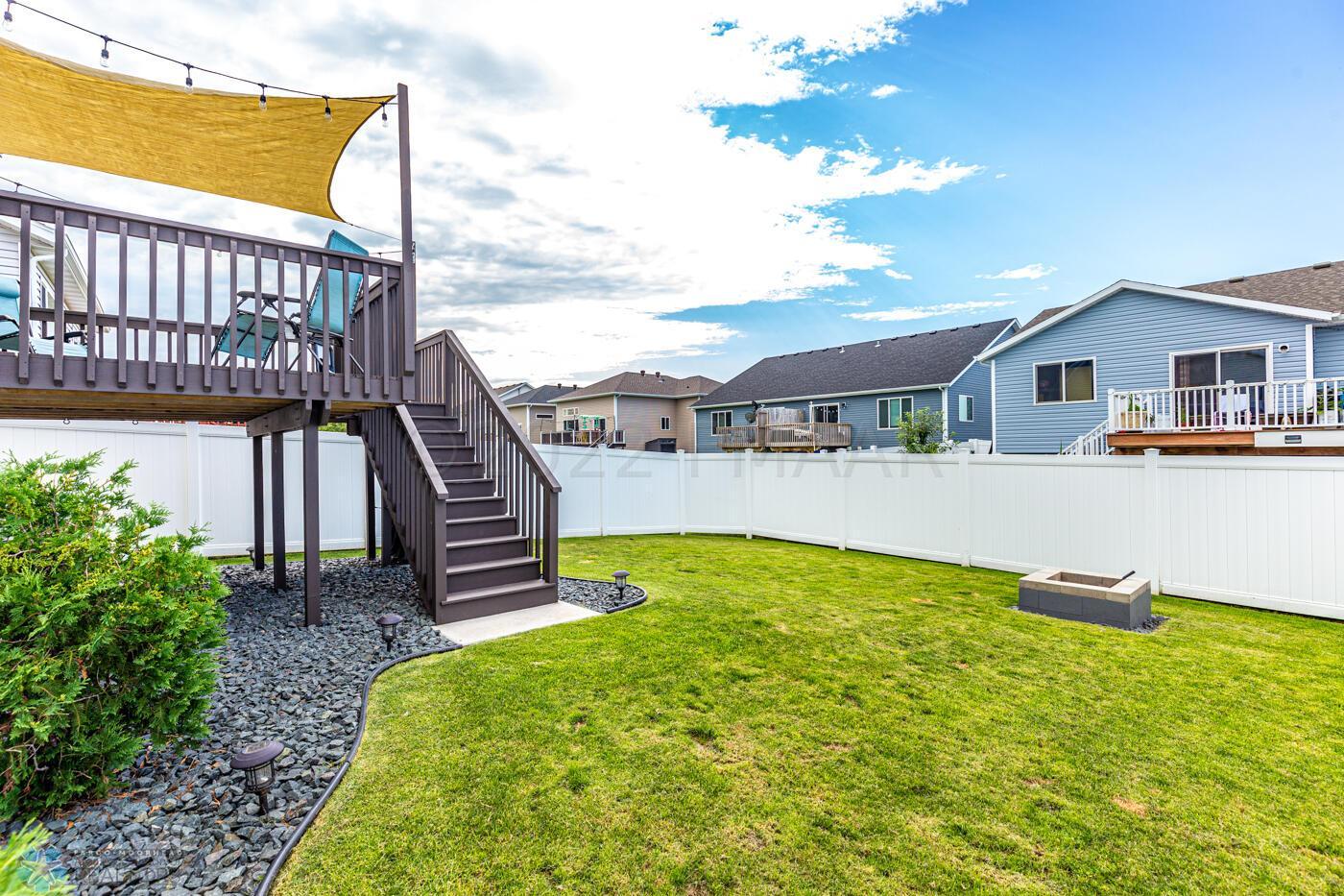 Deck & Backyard