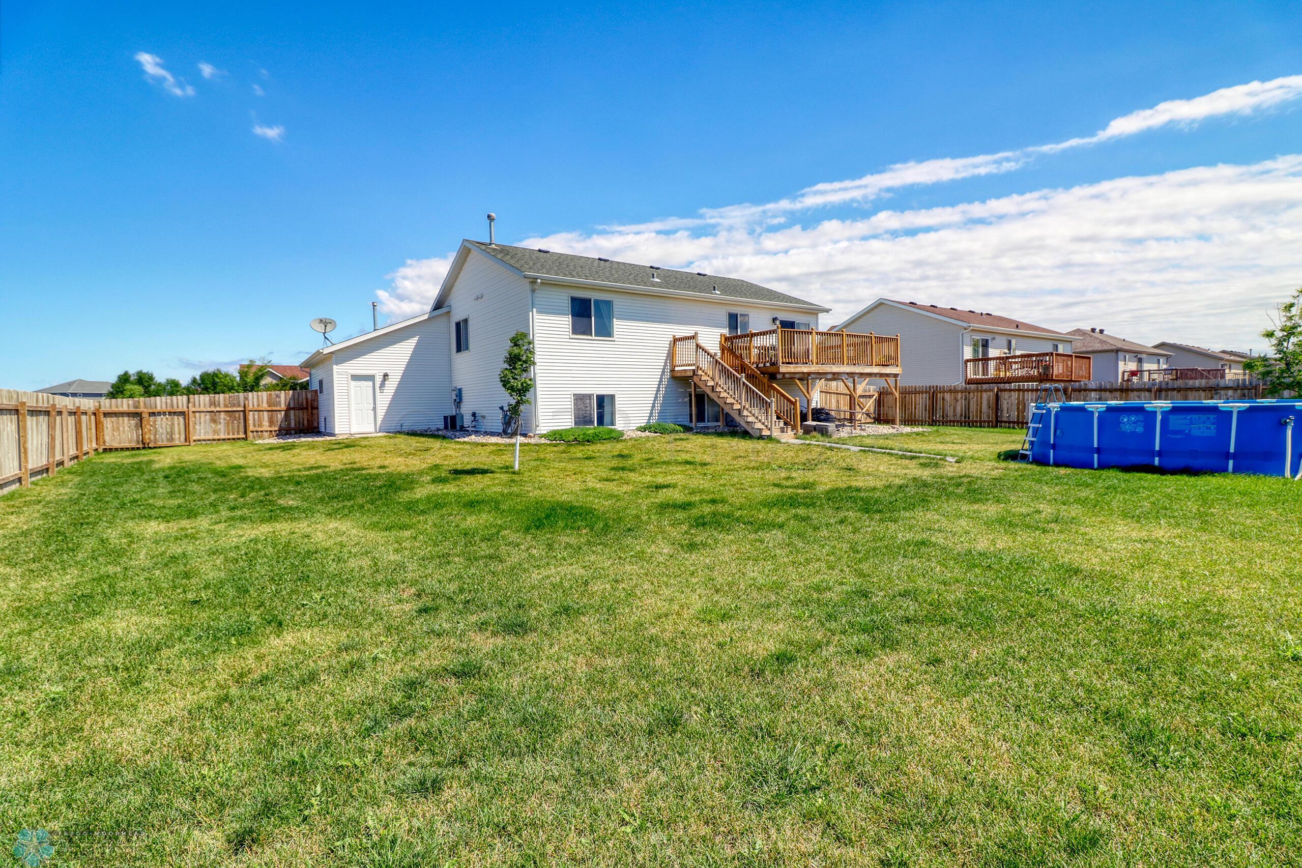 Backyard1_4