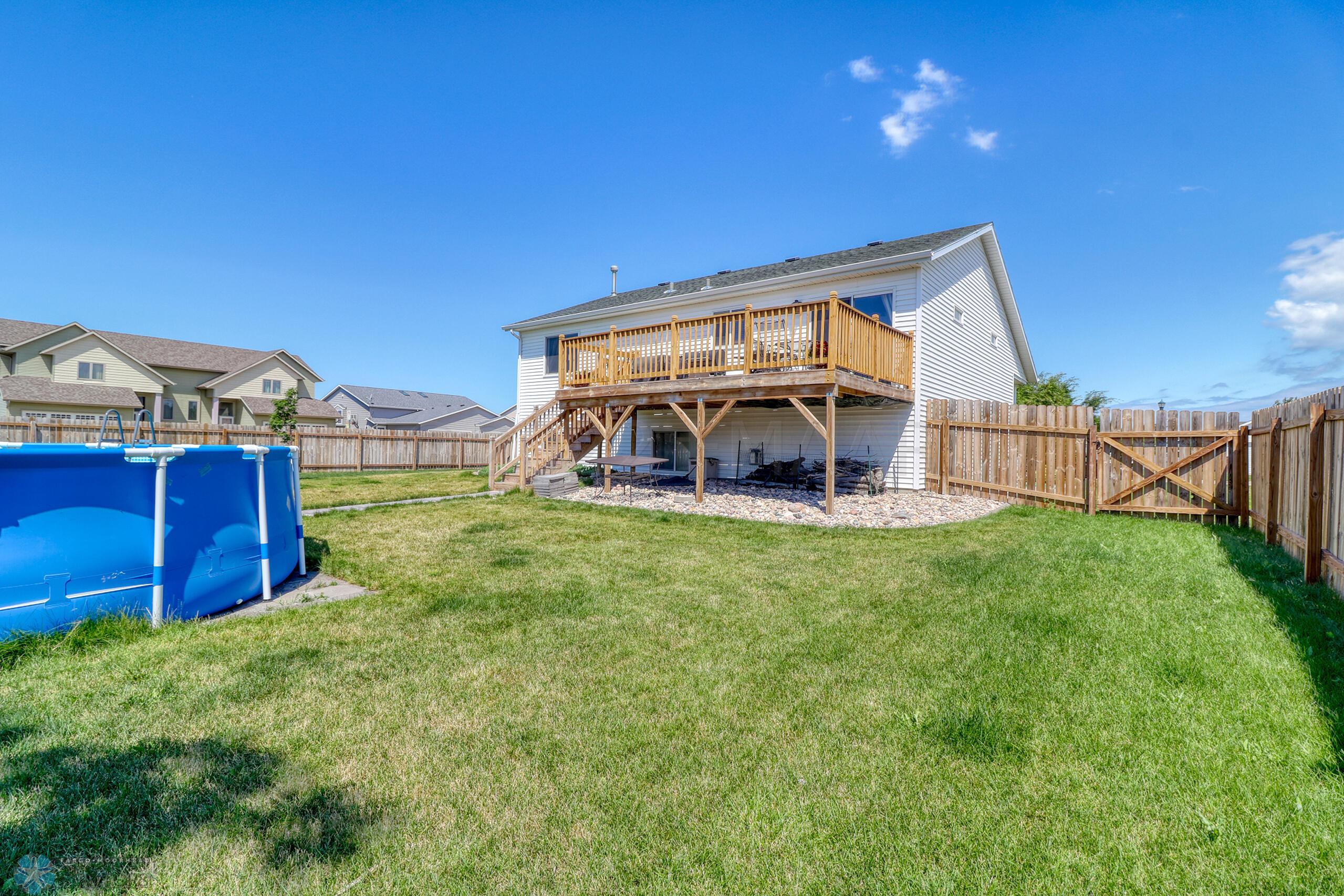 Backyard1_3