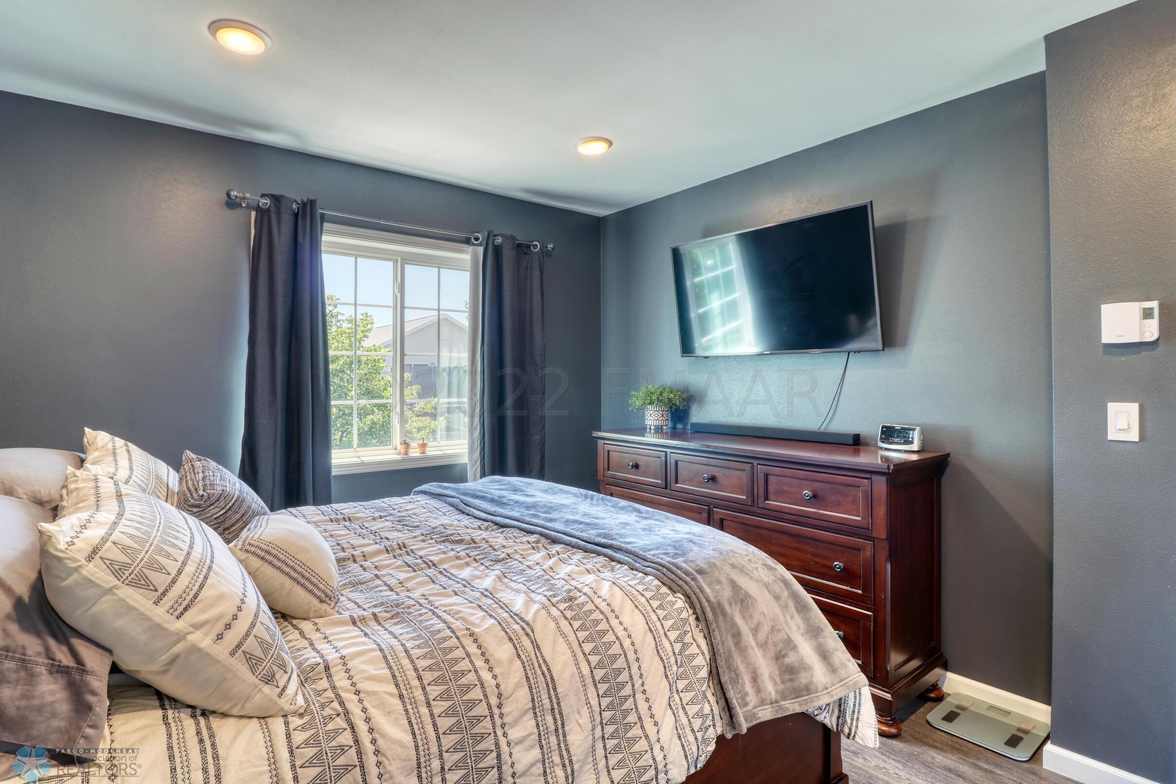 Master Bedroom1_3