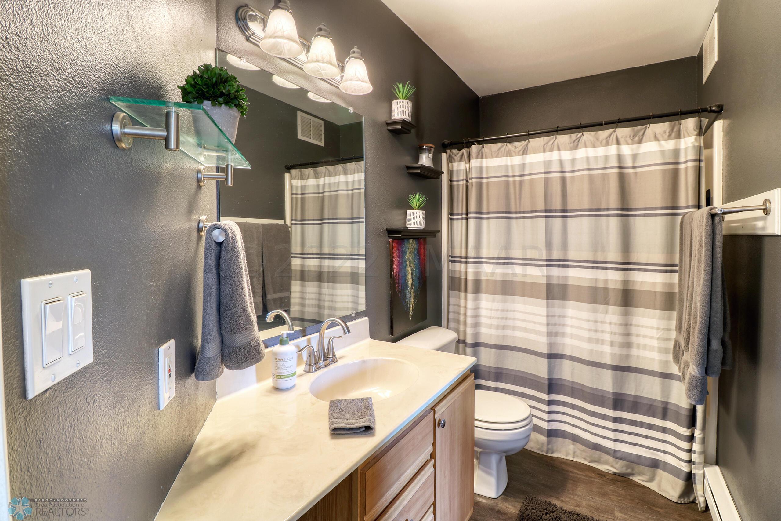 Bathroom1_1