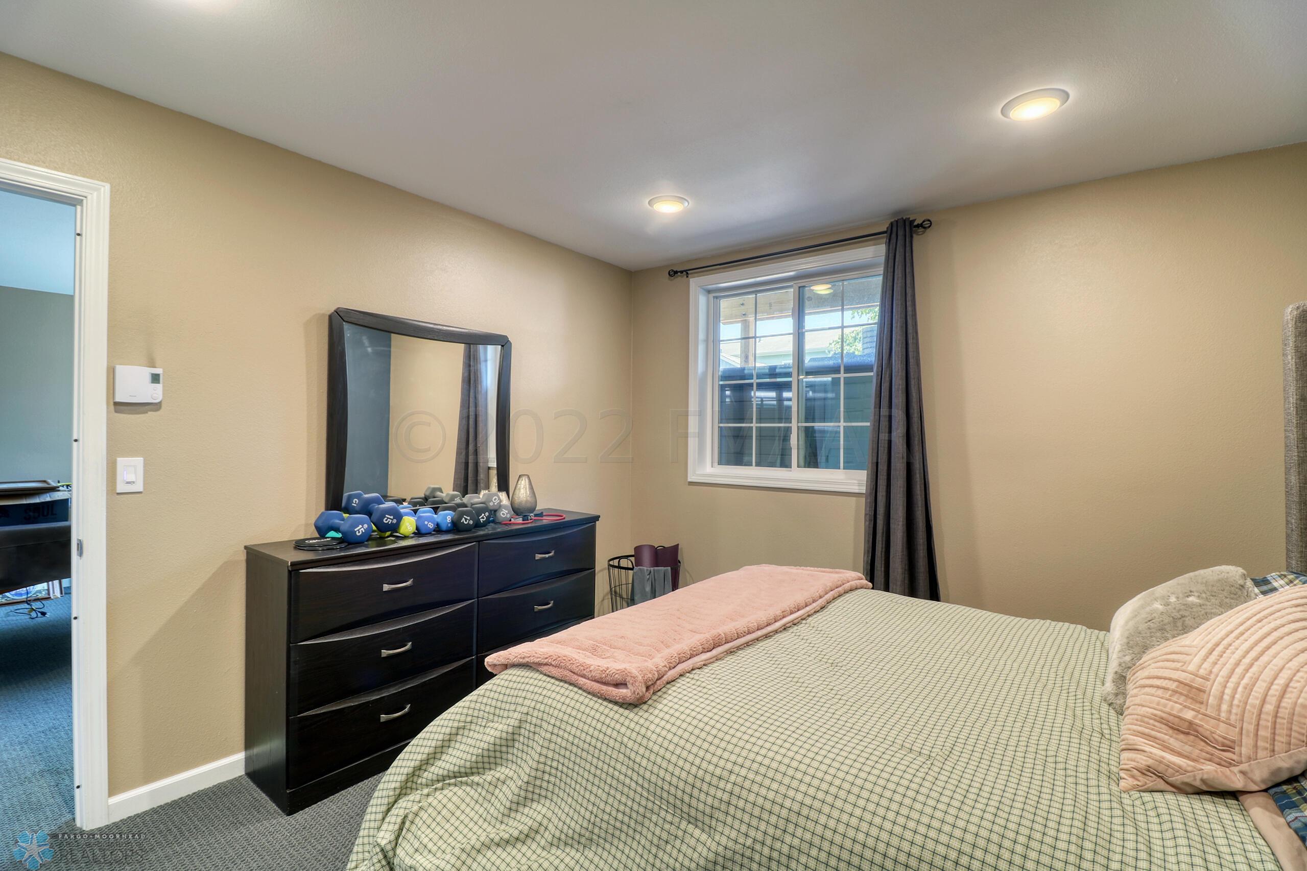 Basement Bedroom1_2