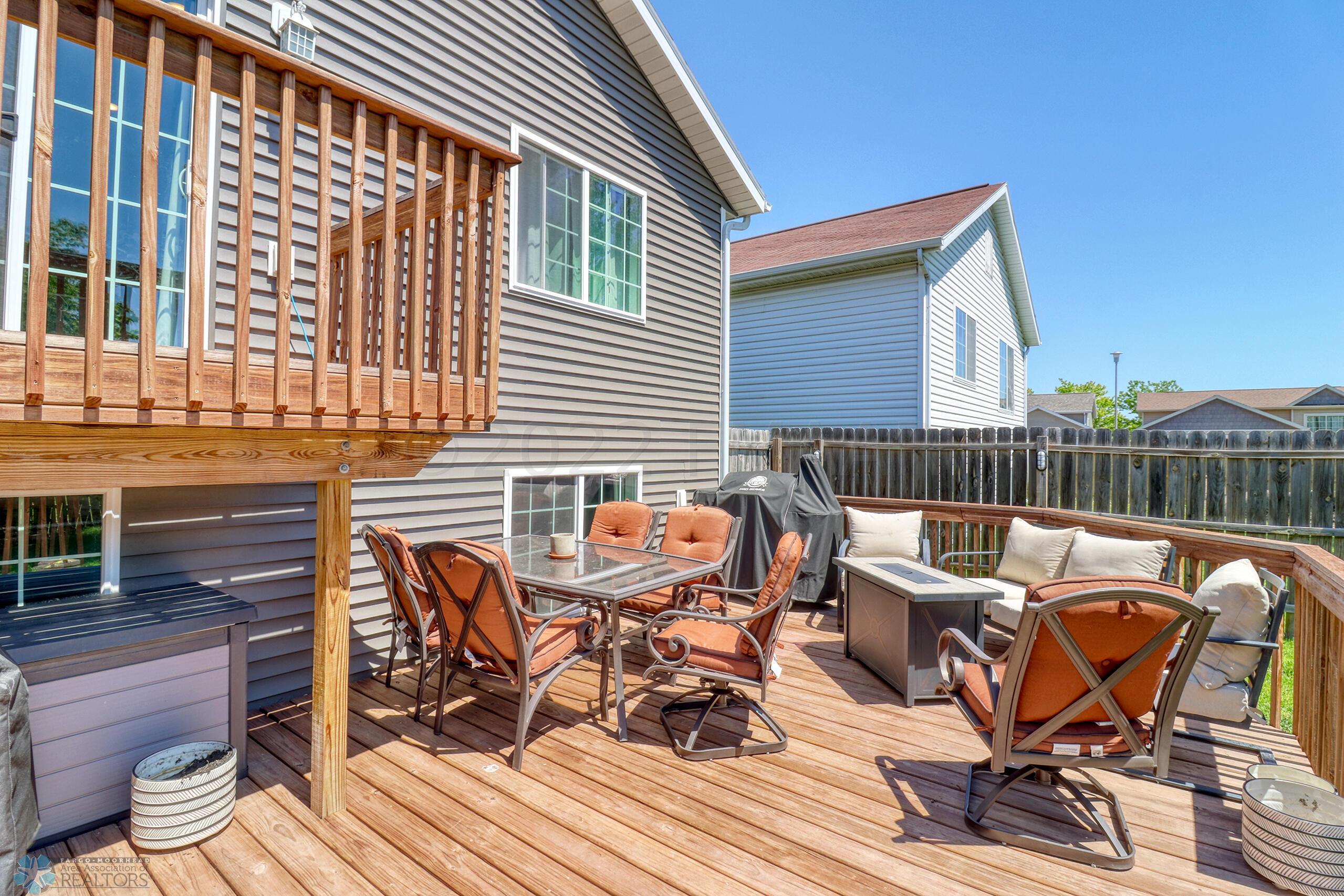 BackyardDeck1_0