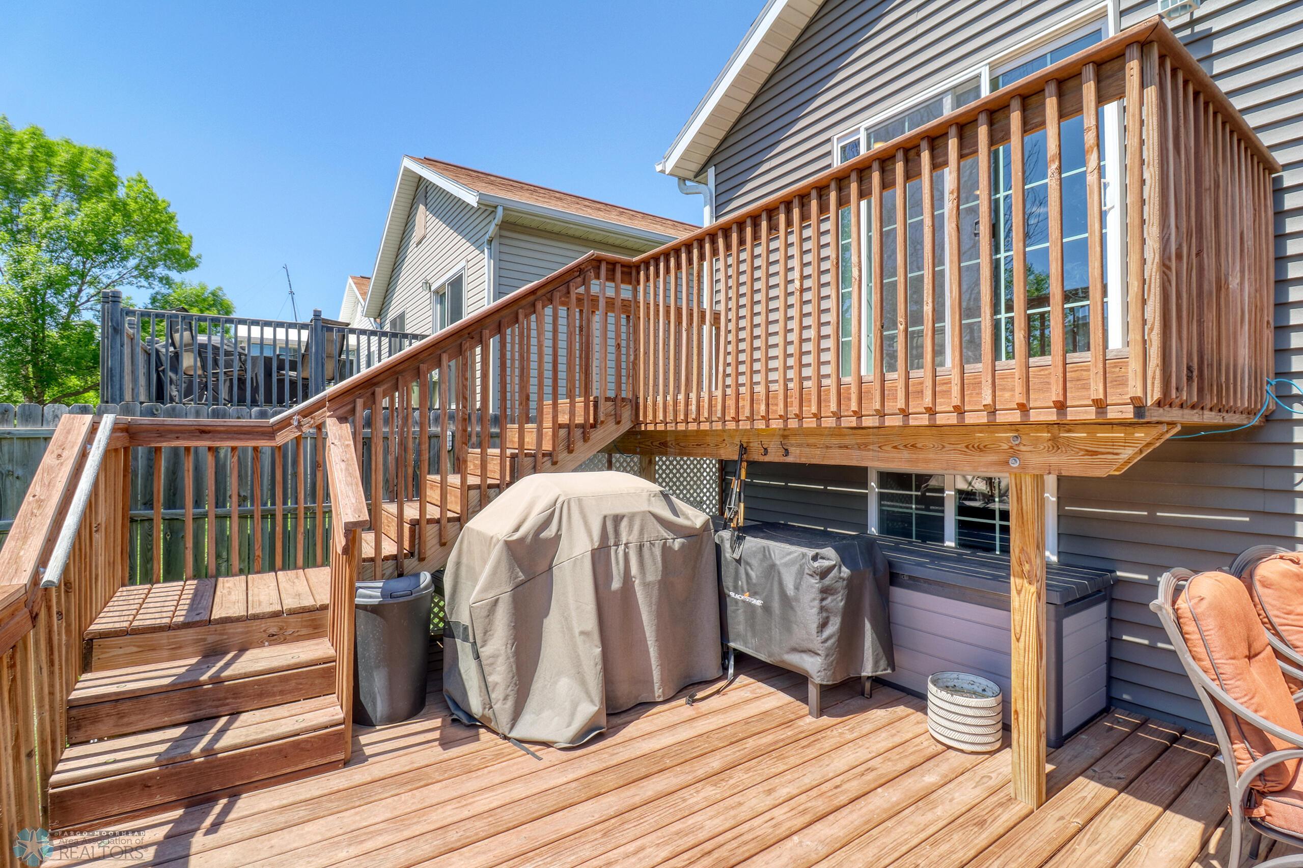 BackyardDeck1_1