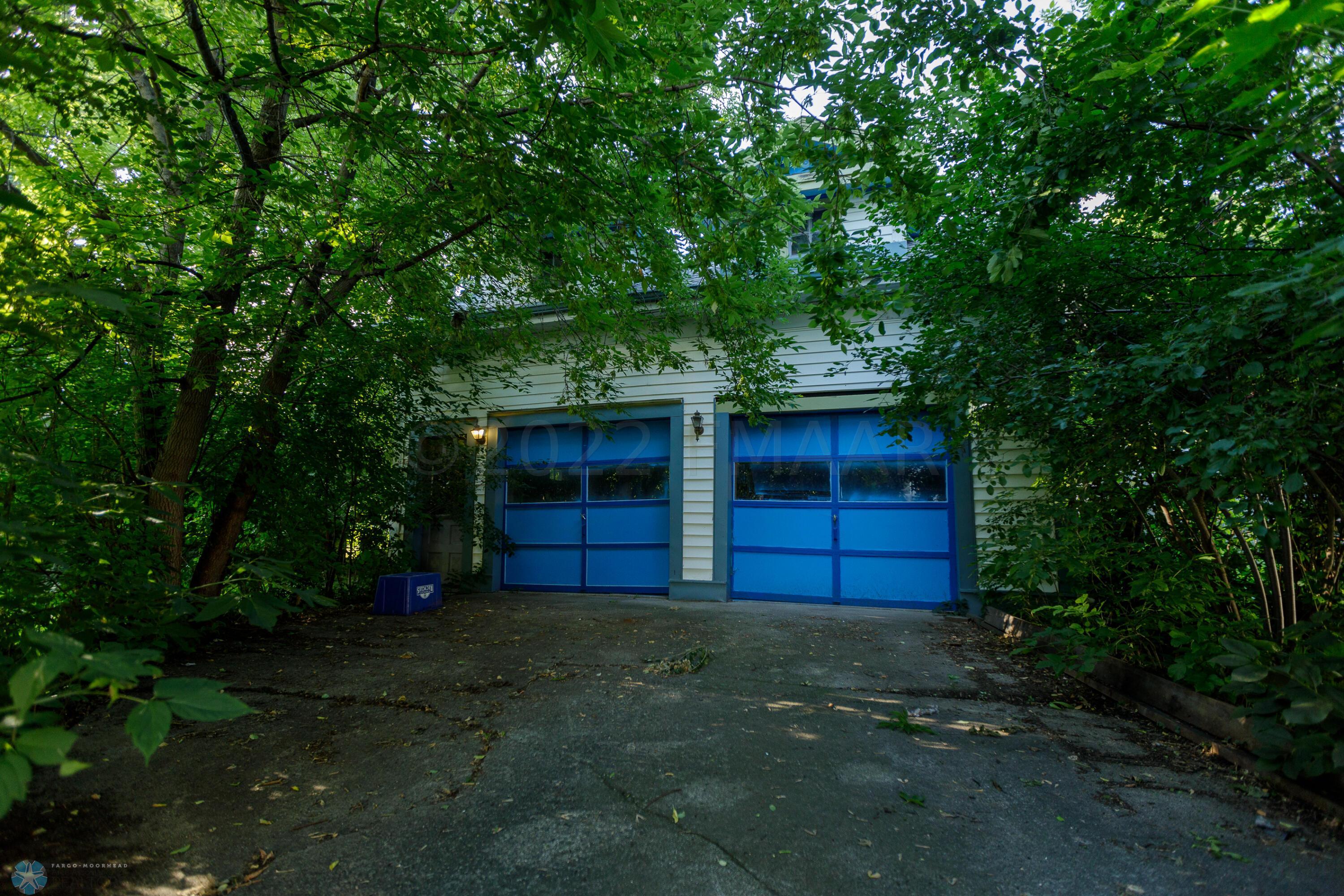 813 11th Ave N 004